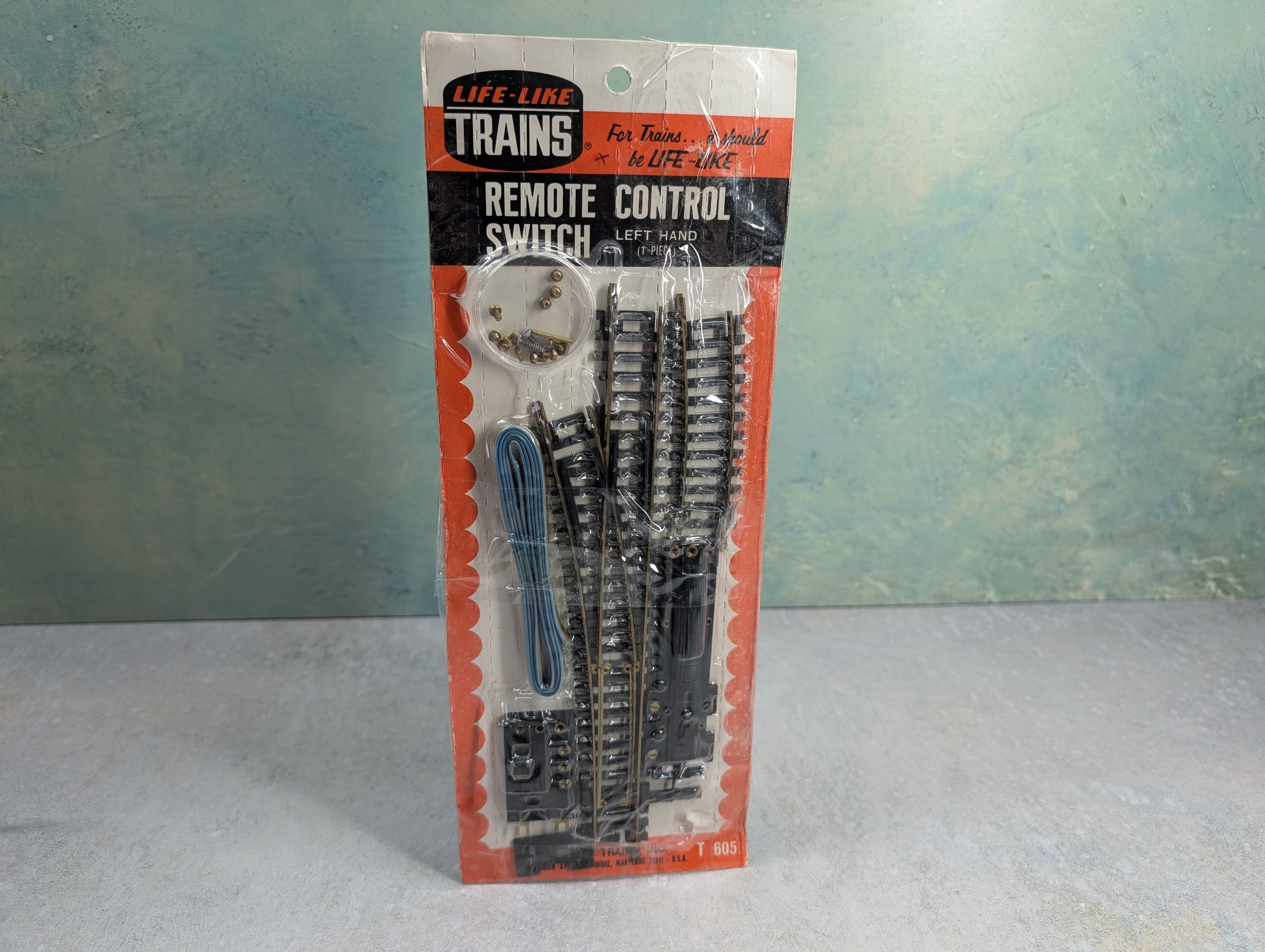 USED Life-Like T605 HO Scale Remote Switch Control Left Hand, Brass, Code 100
