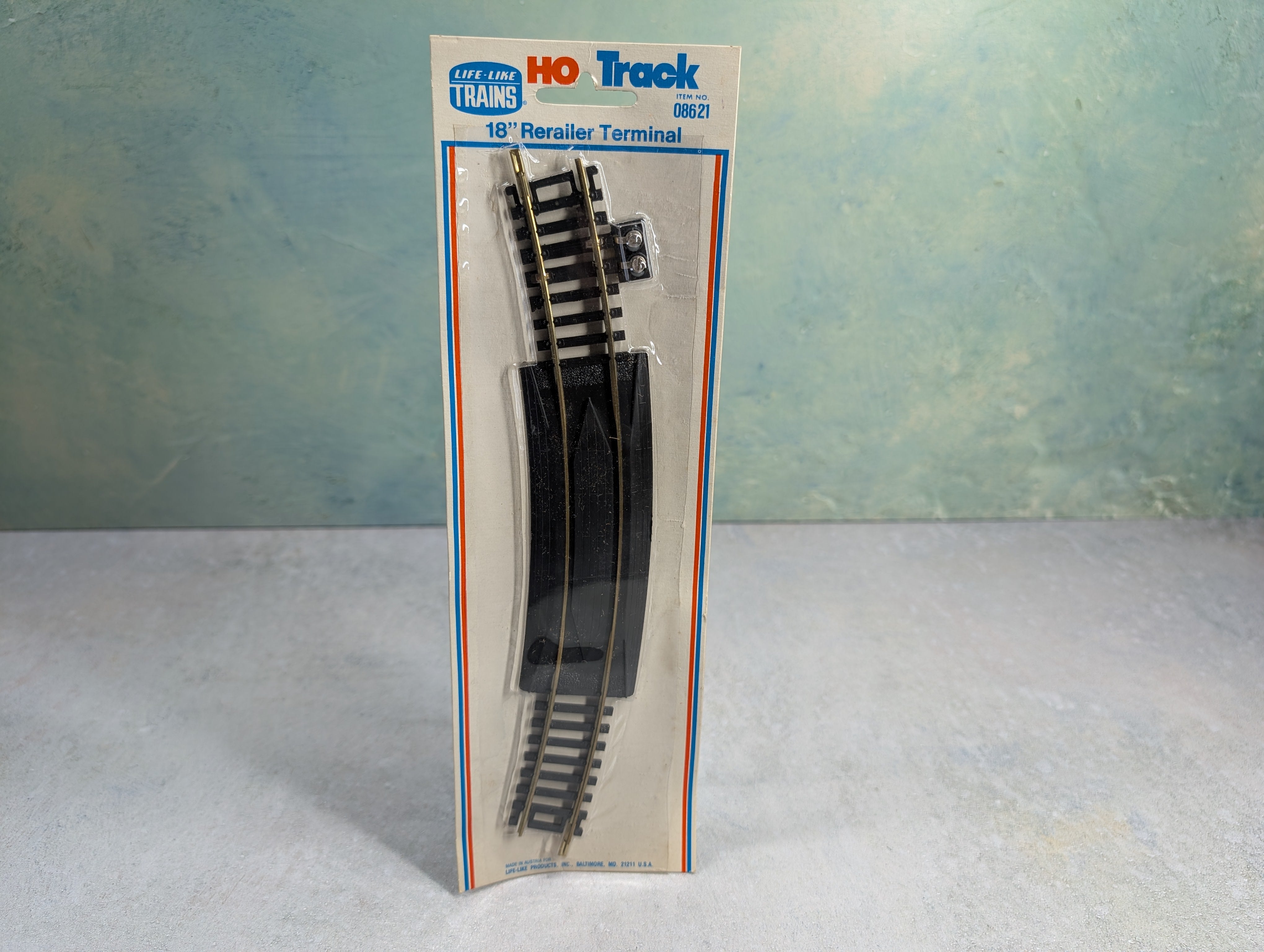 USED Life-Like 8621 HO Scale 18" Rerailer Terminal, Brass, Code 100