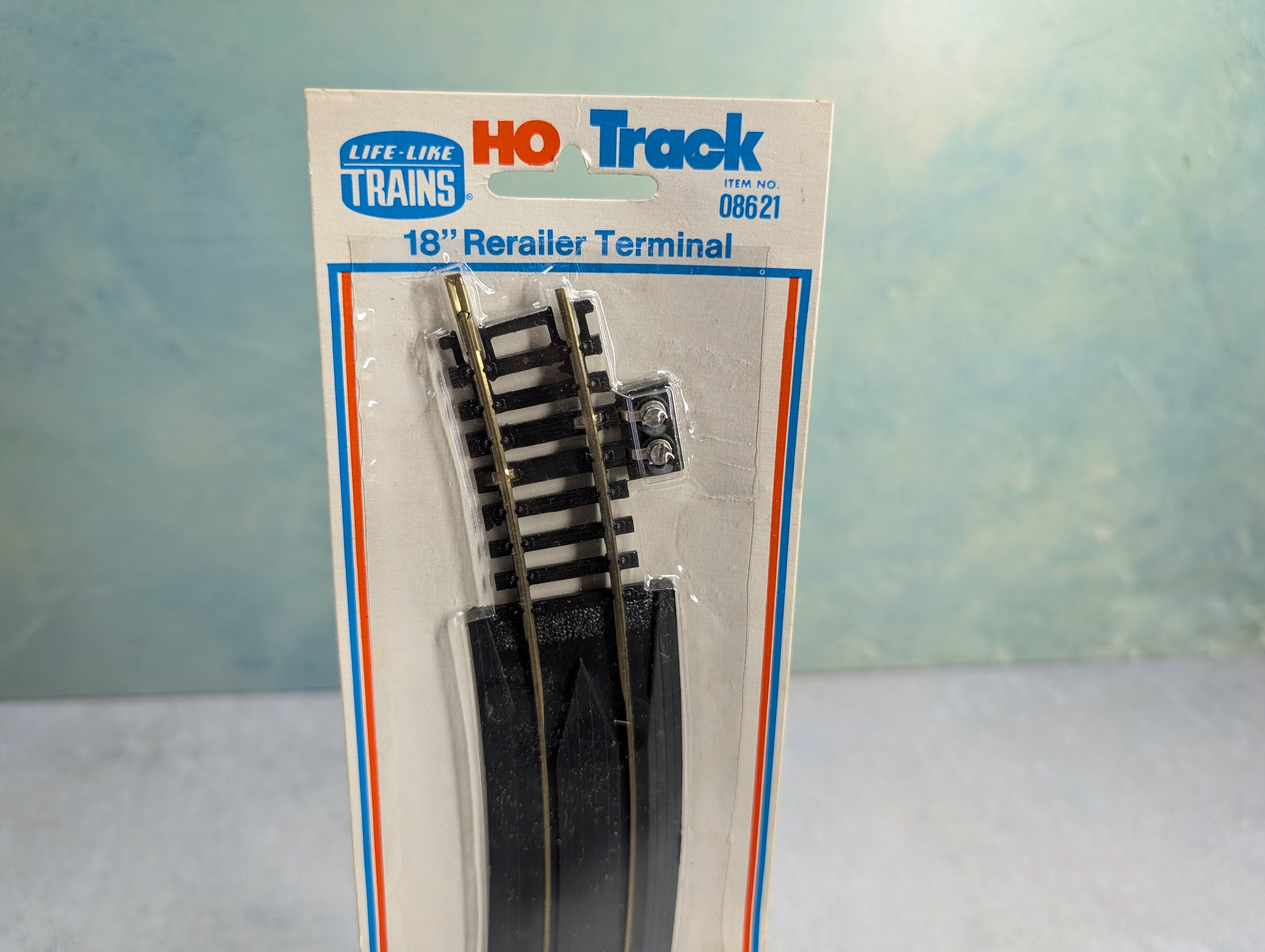 USED Life-Like 8621 HO Scale 18" Rerailer Terminal, Brass, Code 100