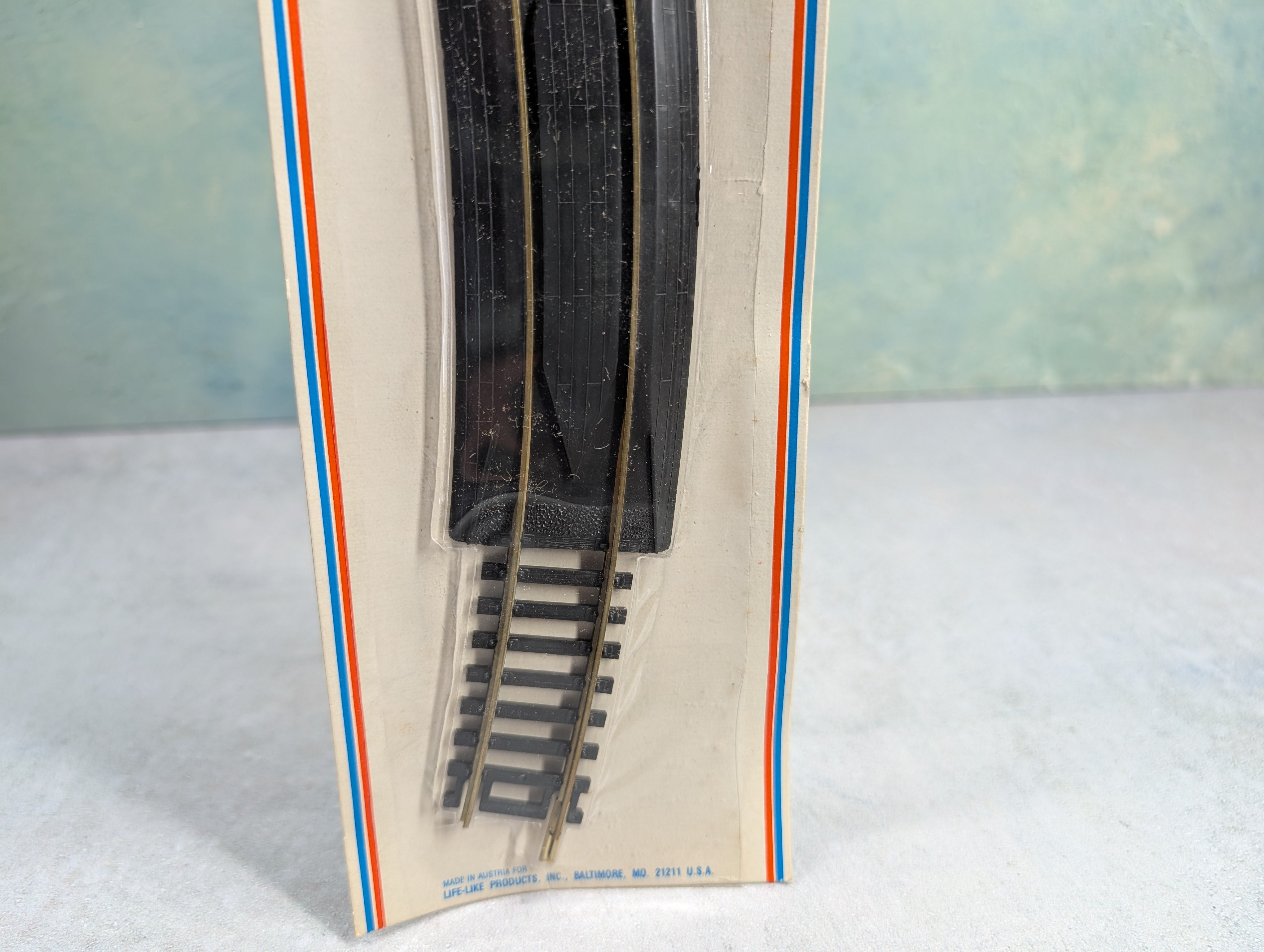USED Life-Like 8621 HO Scale 18" Rerailer Terminal, Brass, Code 100