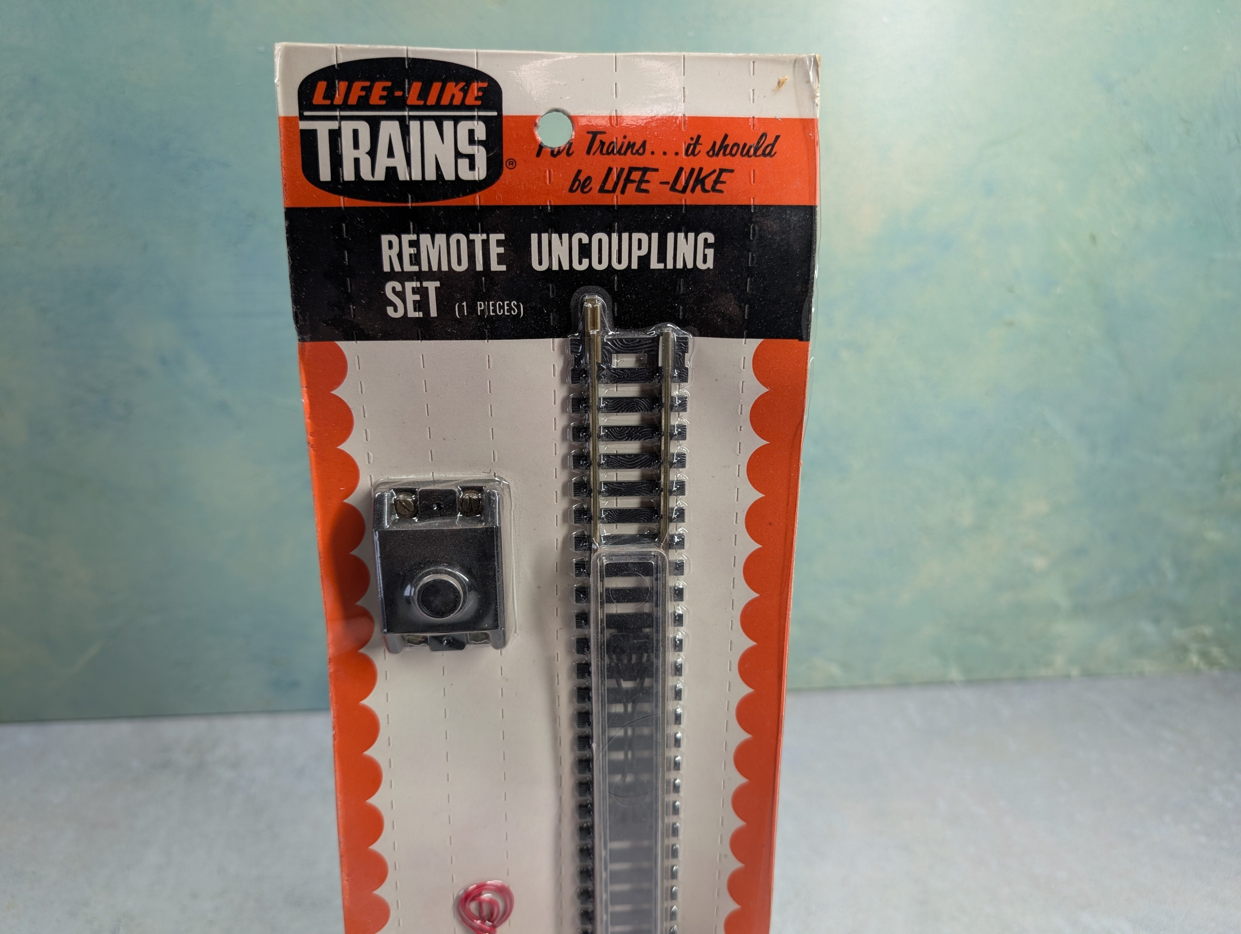 USED Life-Like T633 HO Scale Remote Uncoupling Set, Brass, Code 100