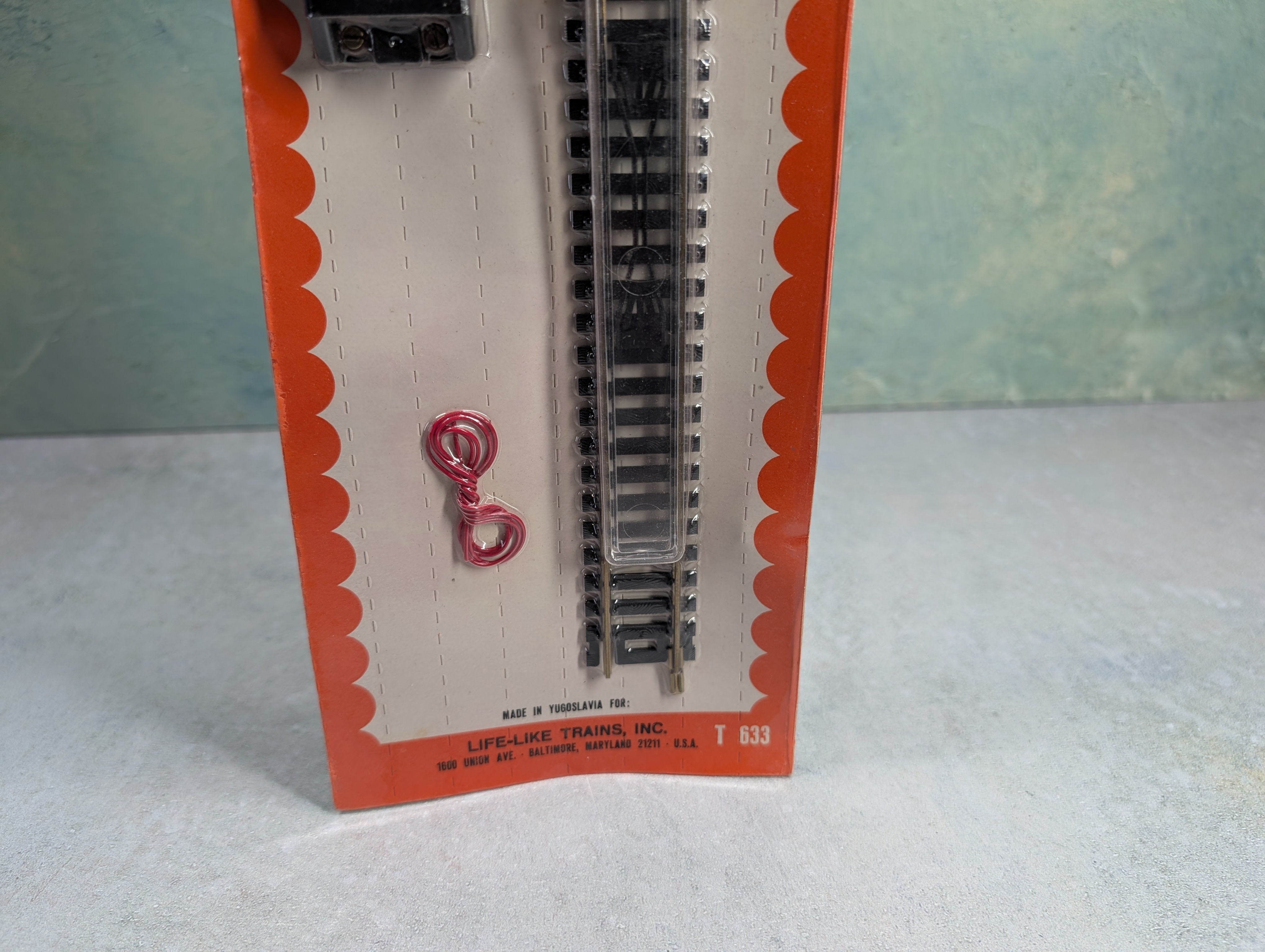USED Life-Like T633 HO Scale Remote Uncoupling Set, Brass, Code 100