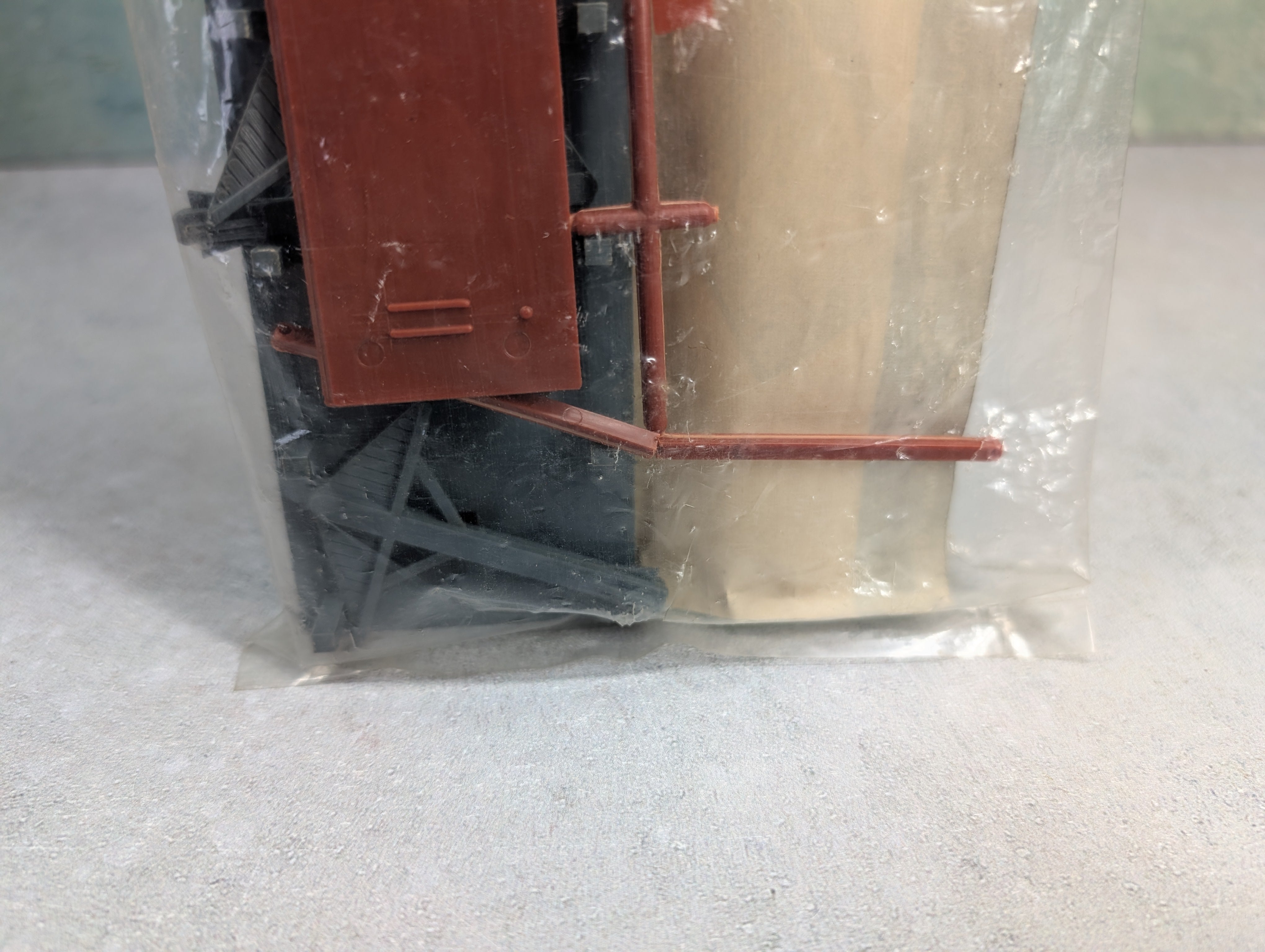 USED Life-Like 1350 HO Scale Freight Platform KIT