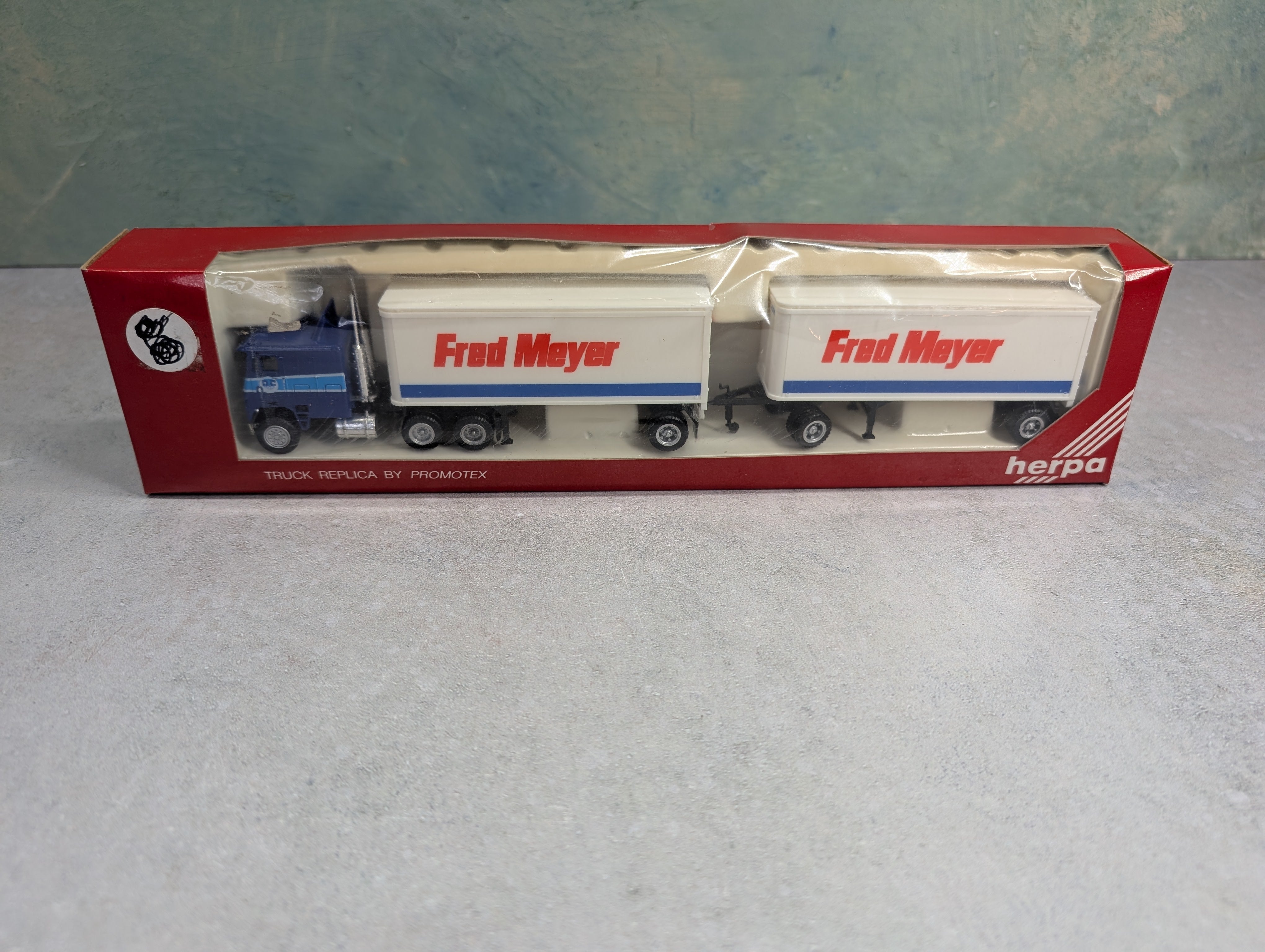 USED Herpa HO Scale Promotex Freightliner Tractor with Double Trailers Fred Meyer