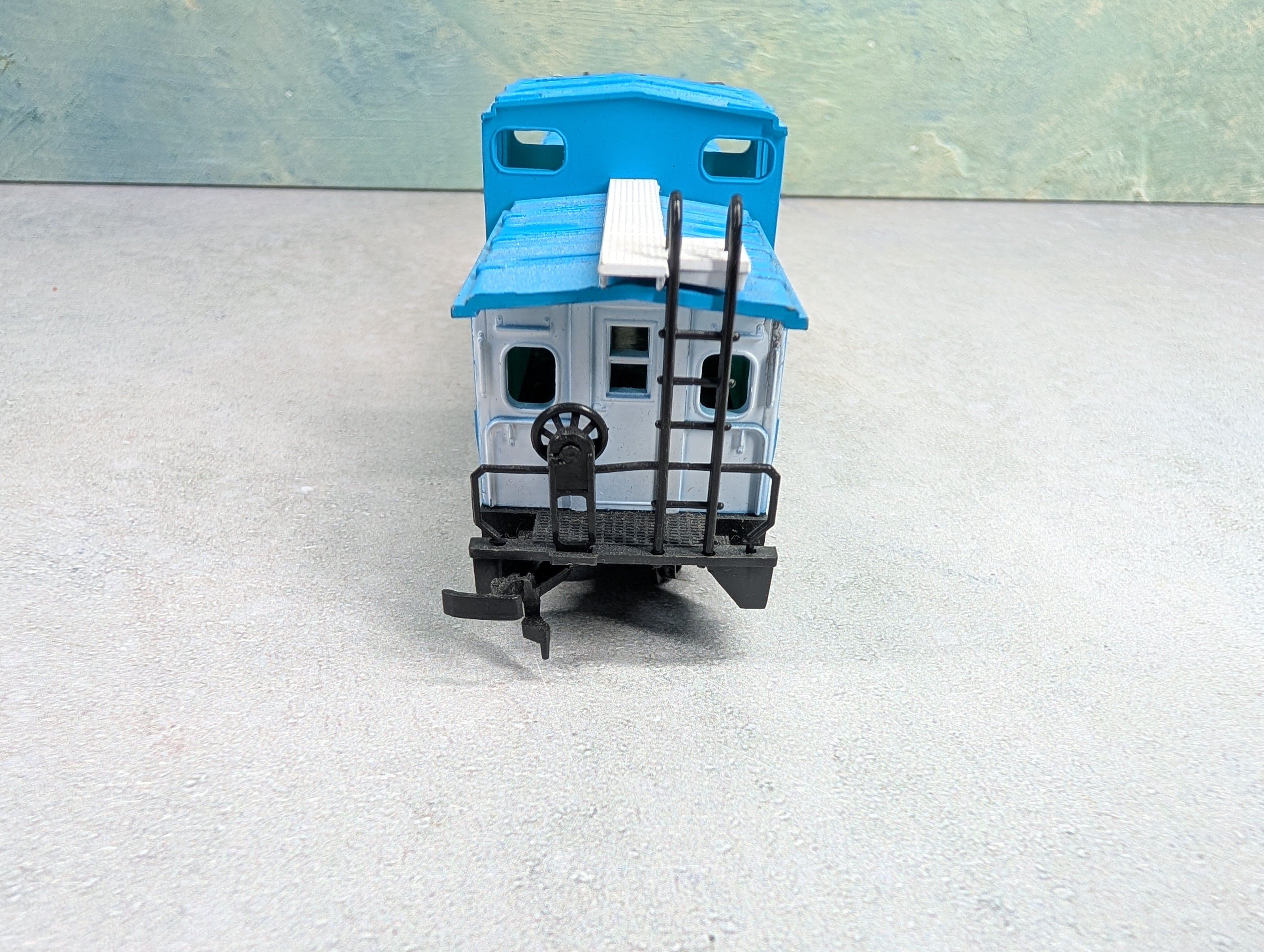 USED Bachmann HO Scale Caboose Rock Island #17062