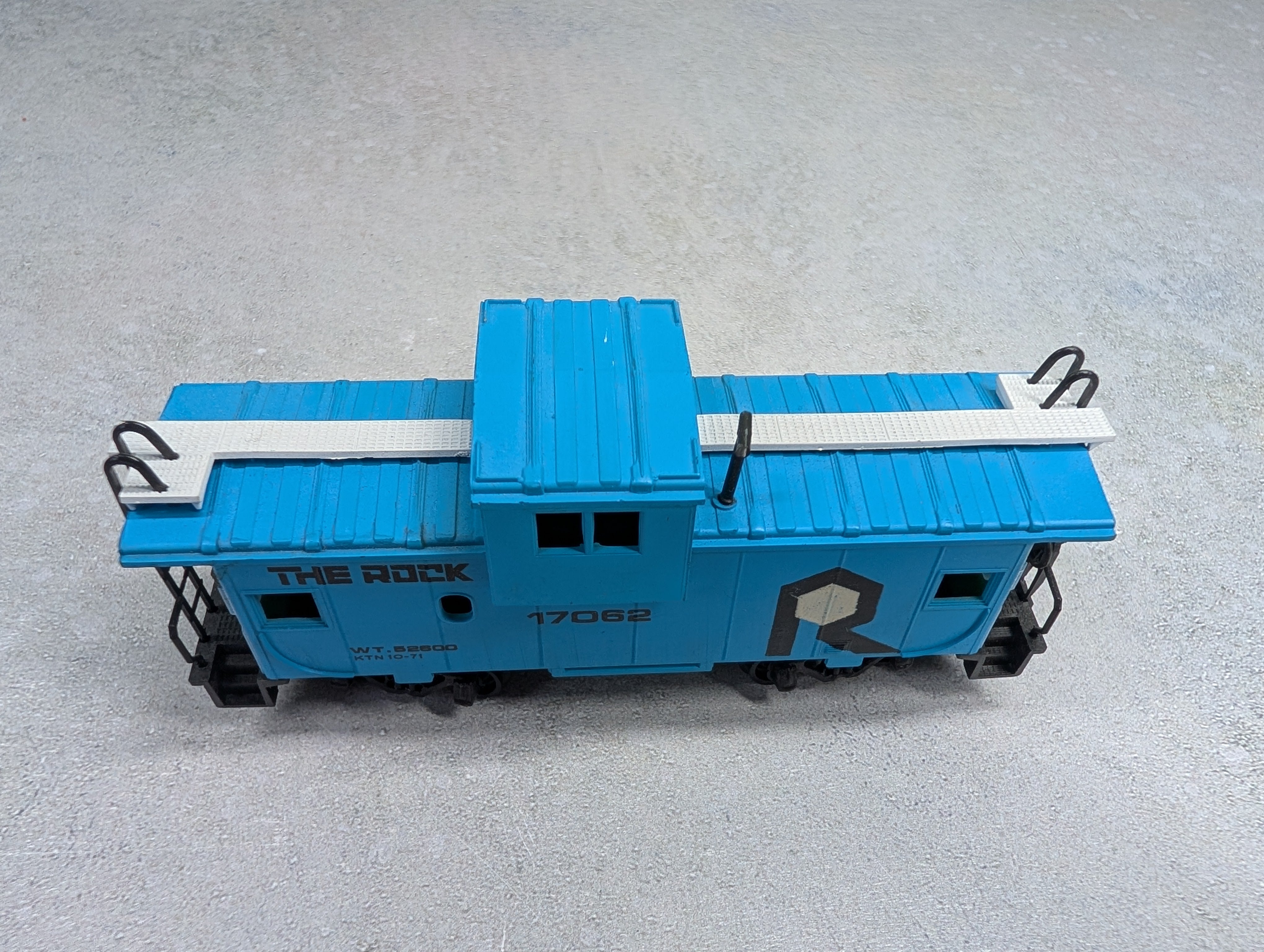 USED Bachmann HO Scale Caboose Rock Island #17062