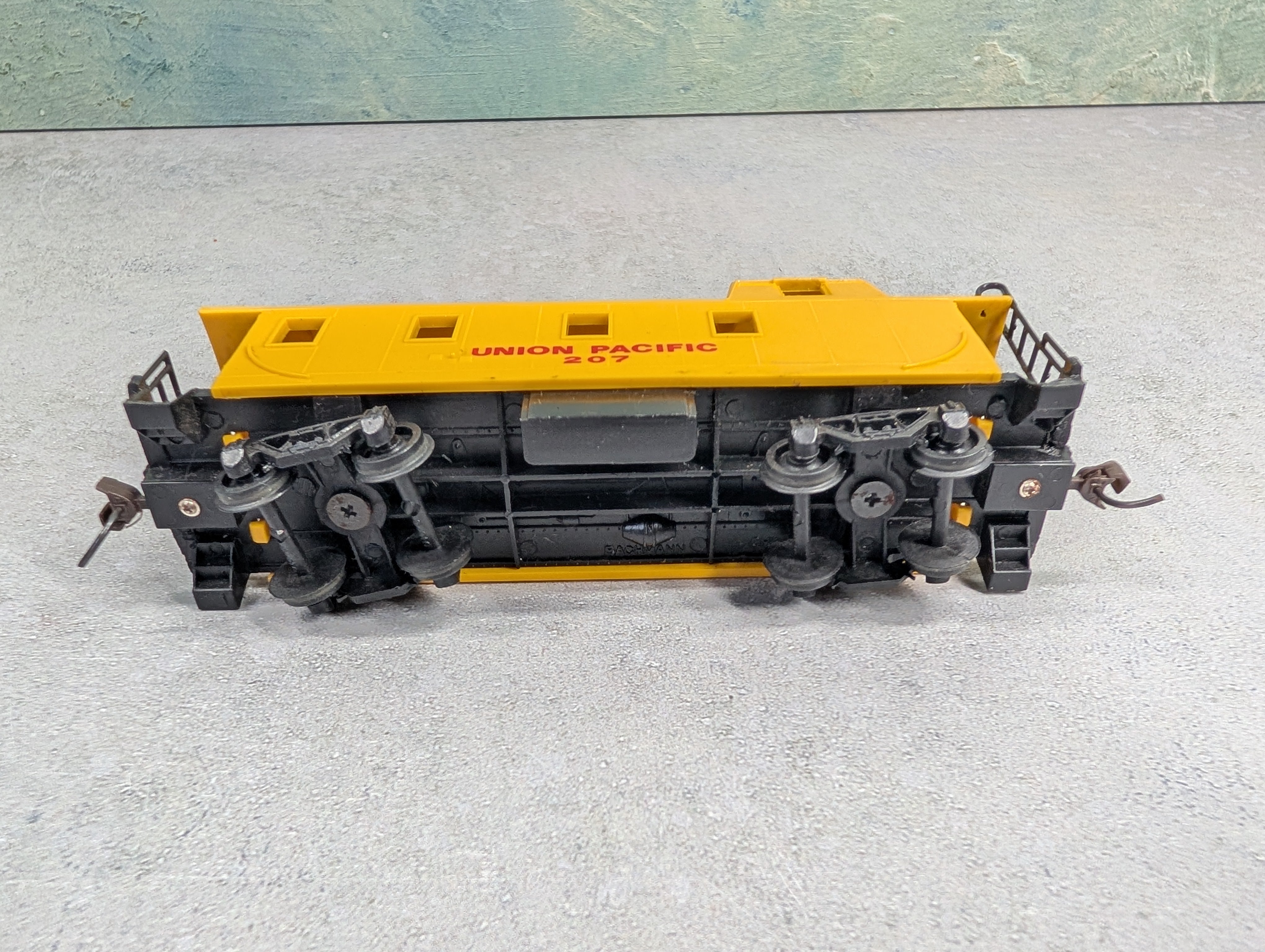 USED Bachmann HO Scale Caboose Union Pacific #207