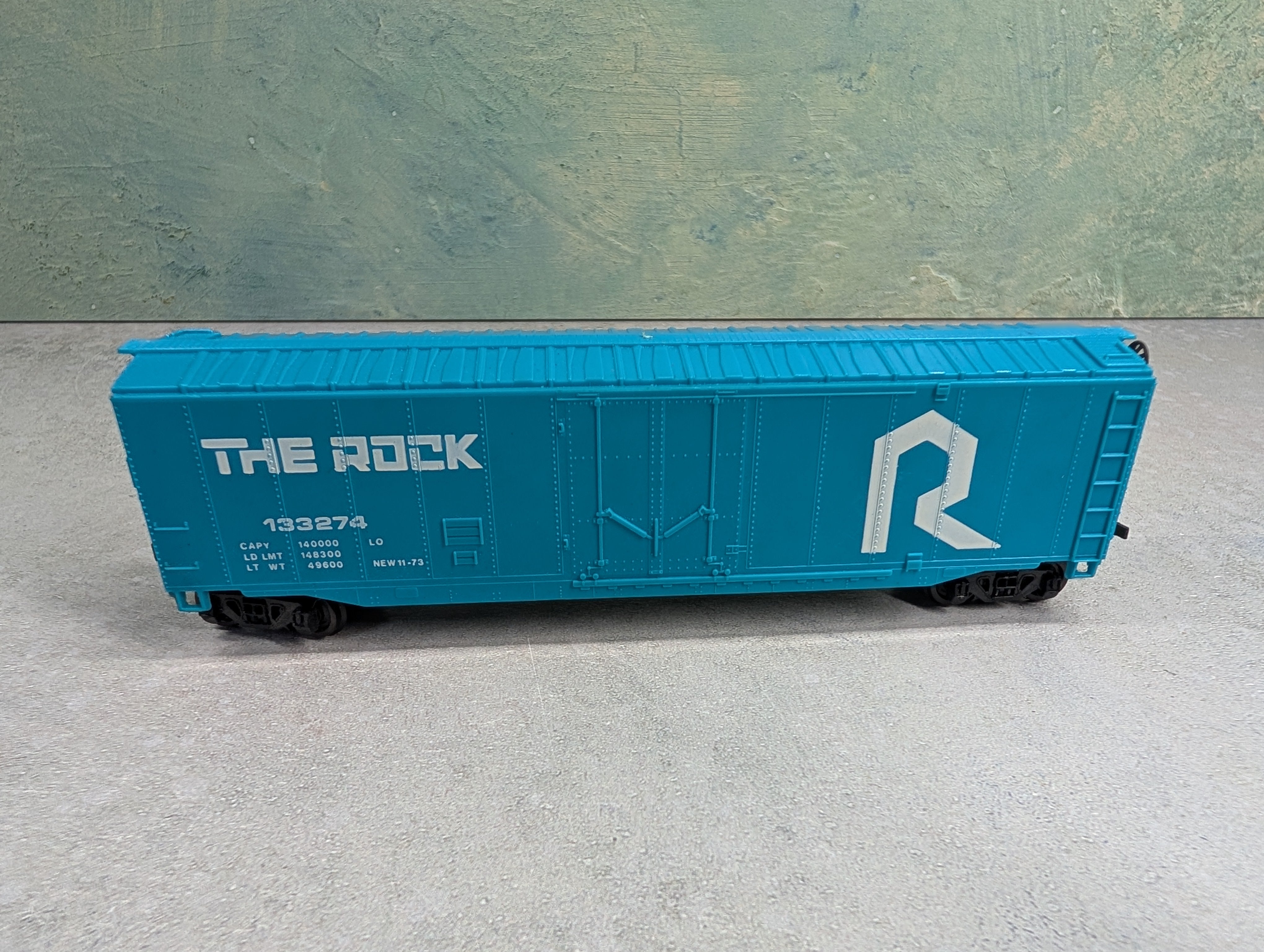 USED Bachmann HO Scale 50' Box Car Rock Island #133274