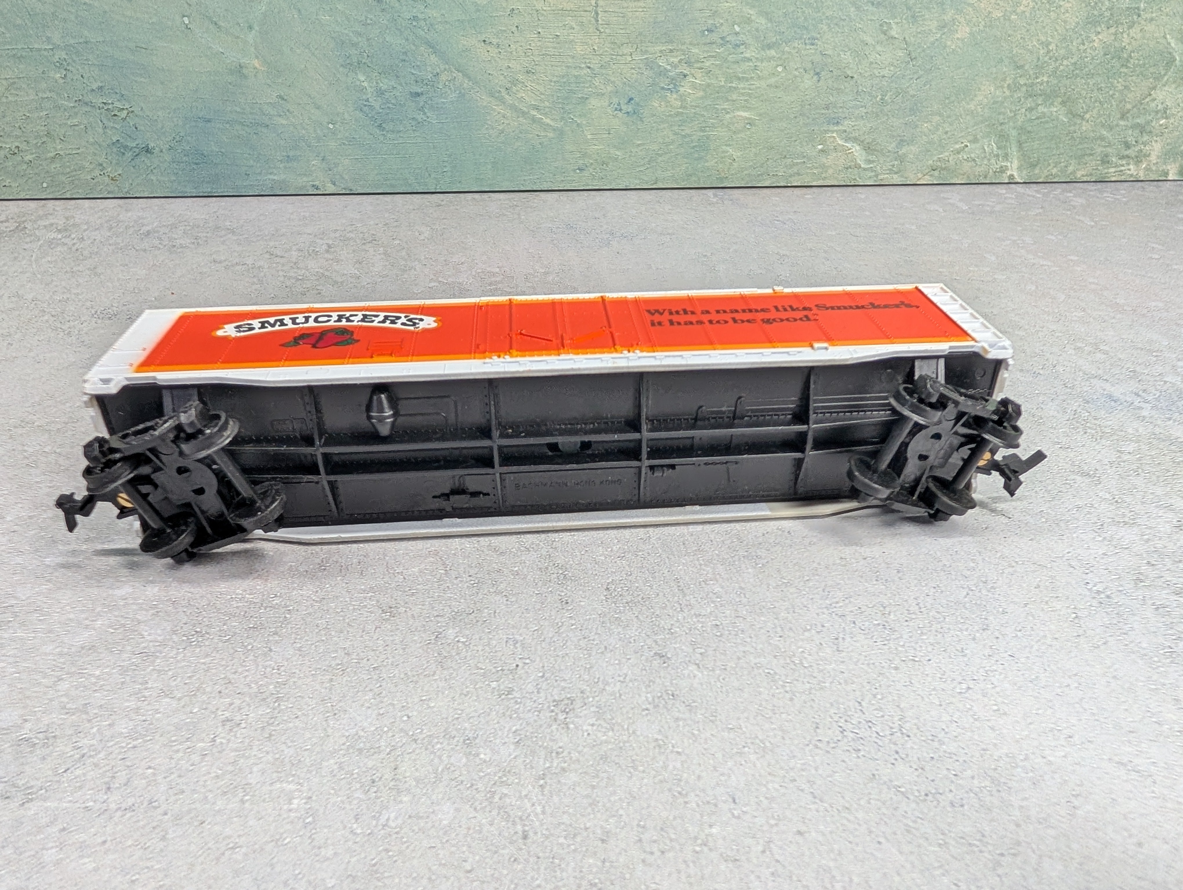 USED Bachmann HO Scale 50' Box Car Smucker's