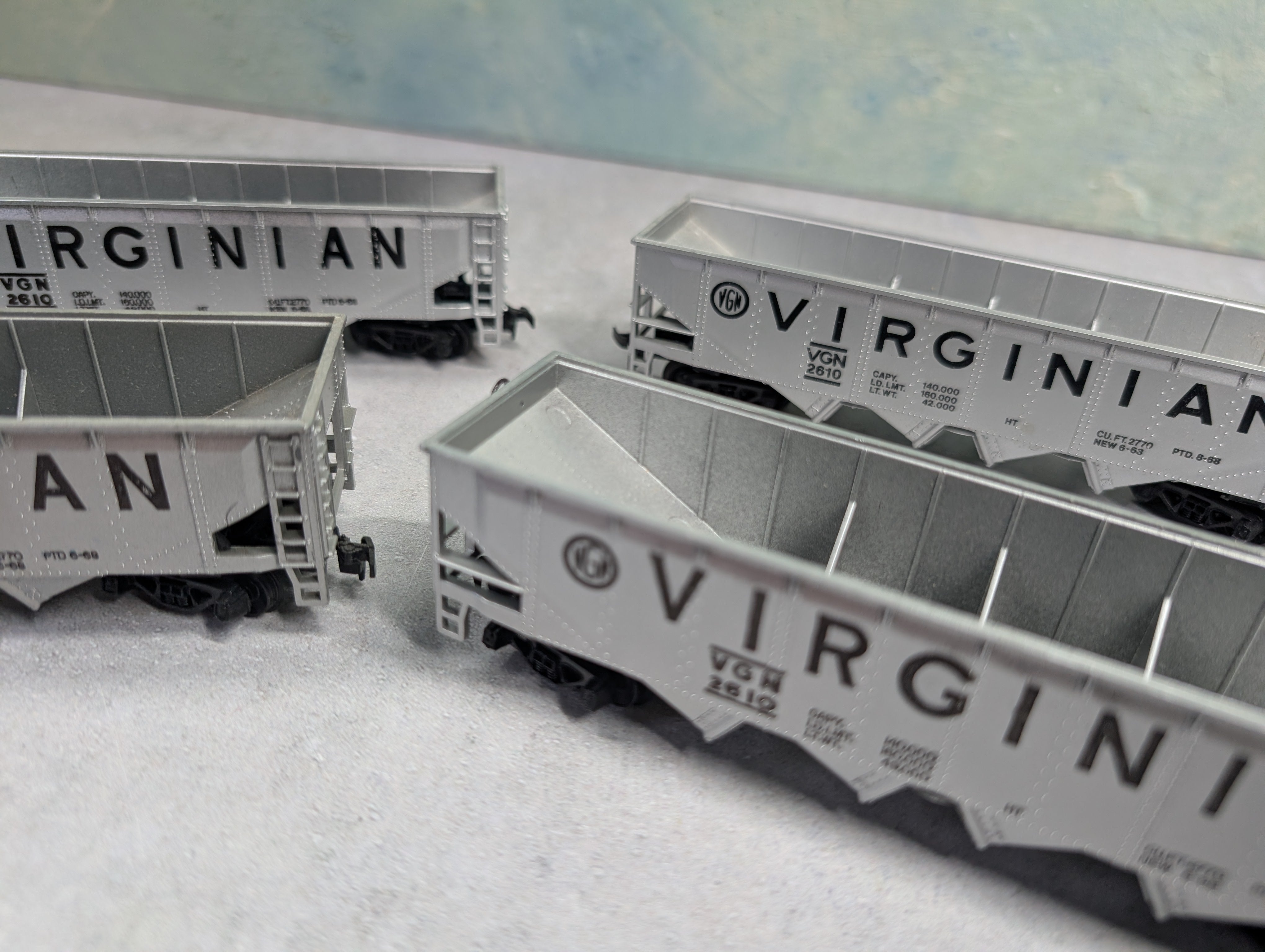 USED Tyco HO Scale Quad Hopper Virginian VGN #2610 (4 pcs)
