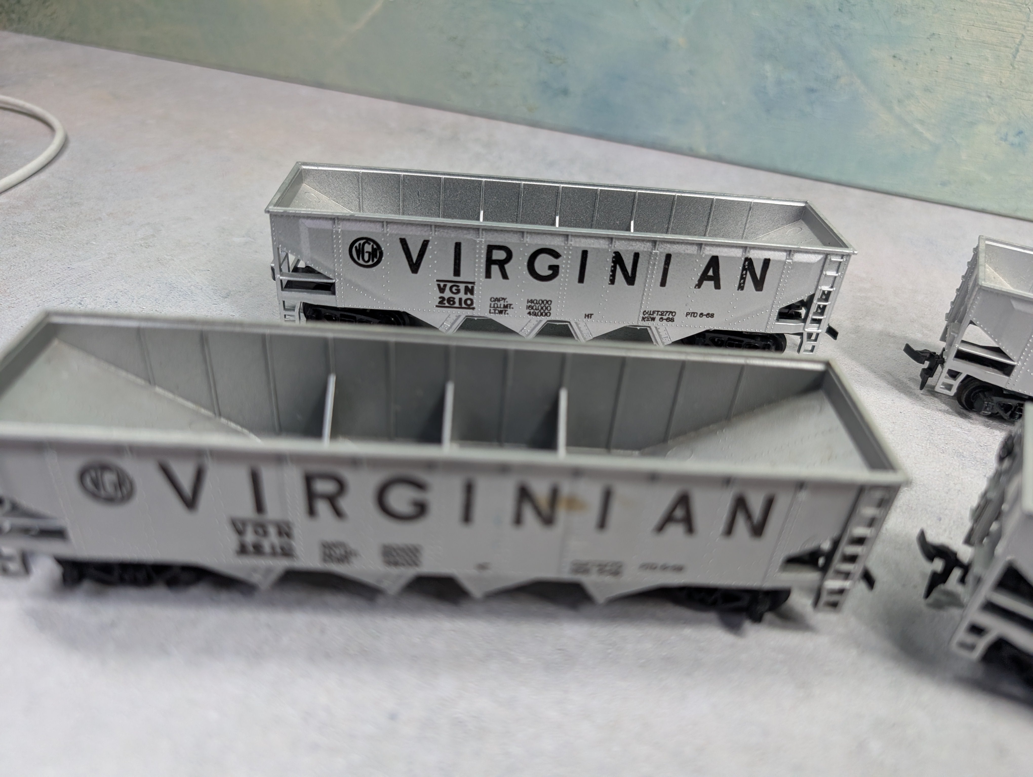 USED Tyco HO Scale Quad Hopper Virginian VGN #2610 (4 pcs)