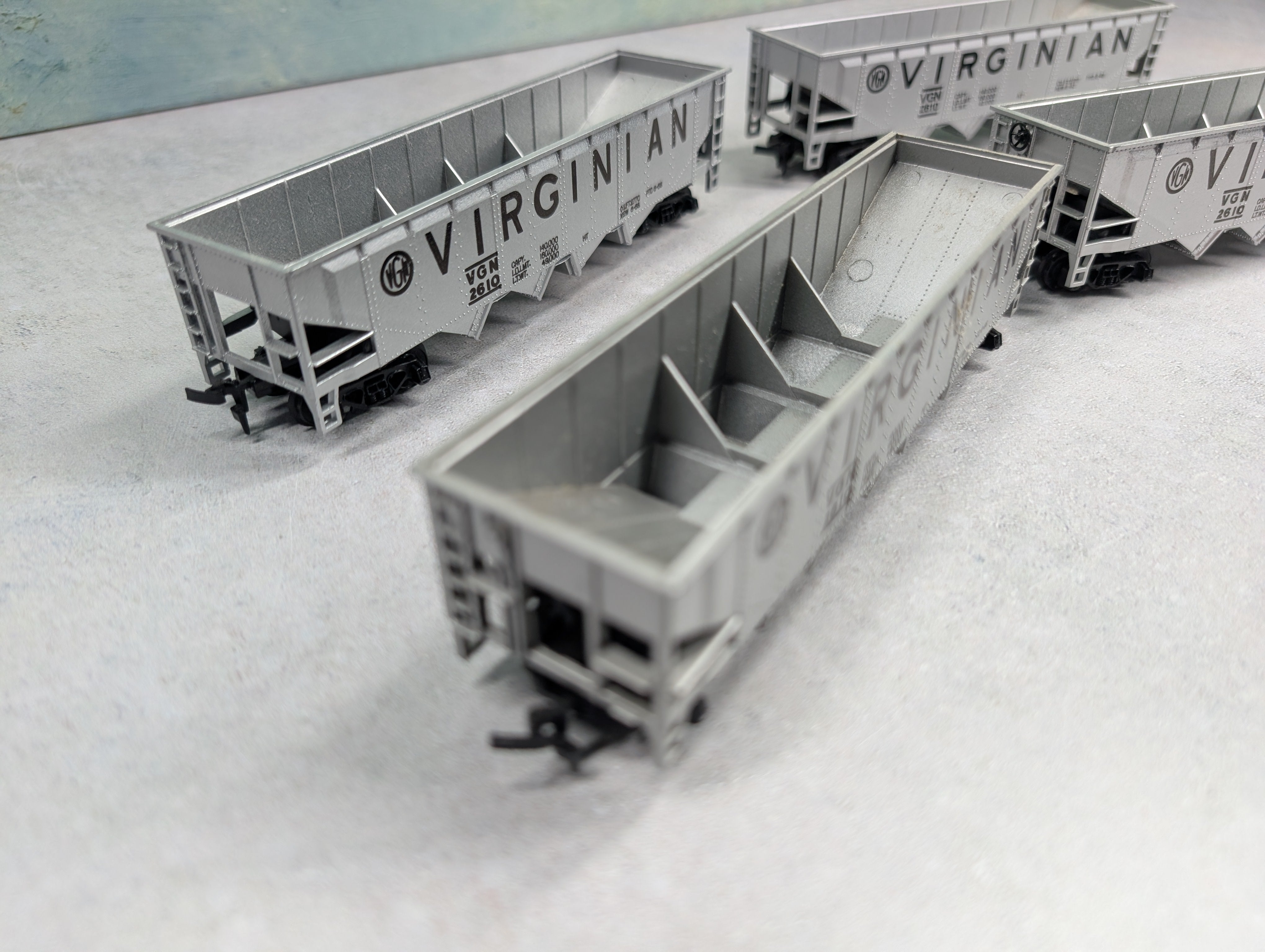 USED Tyco HO Scale Quad Hopper Virginian VGN #2610 (4 pcs)