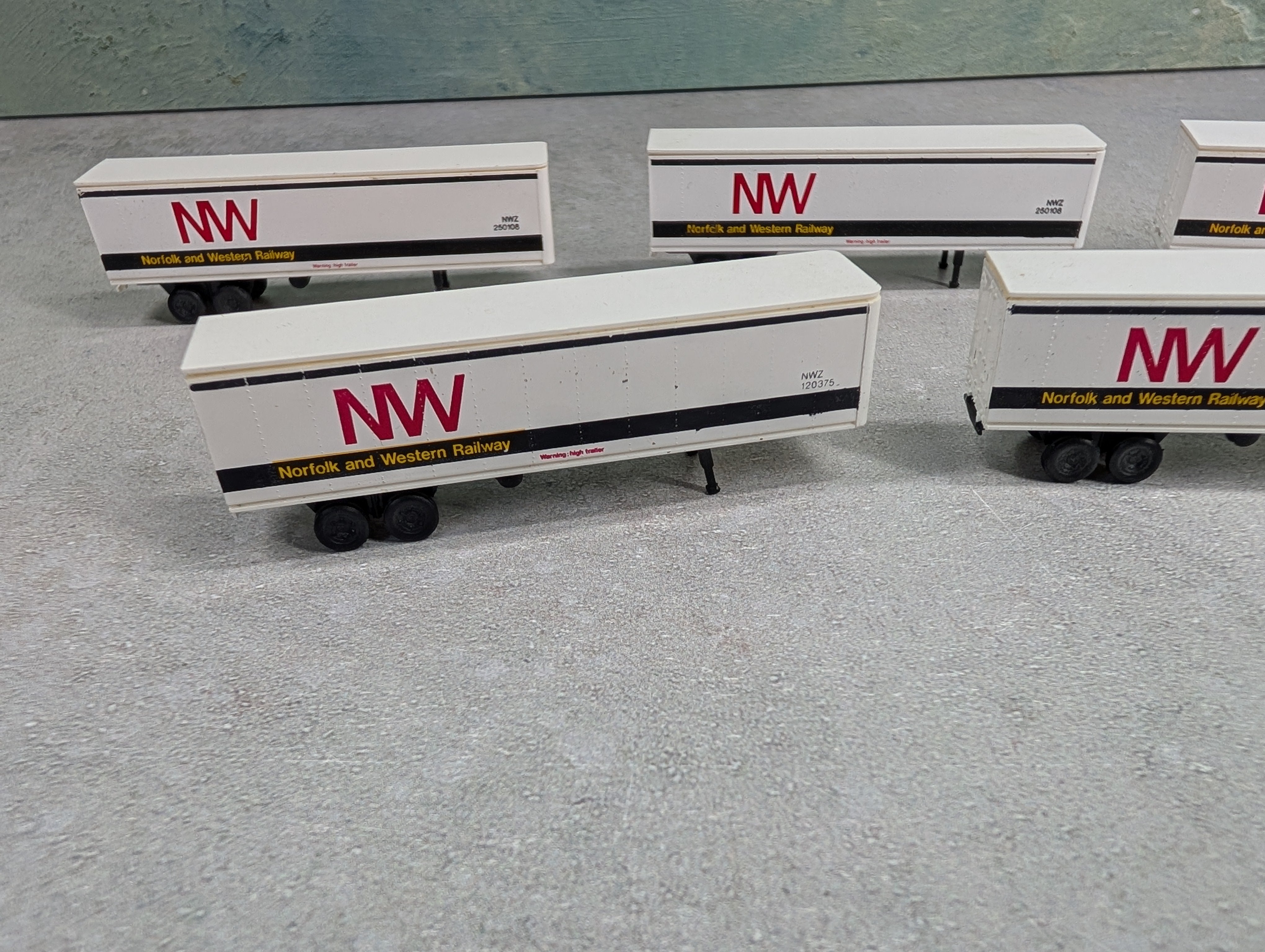 USED N Scale 40' Trailers Norfolk & Western NWZ Various Numbers (5 pcs)