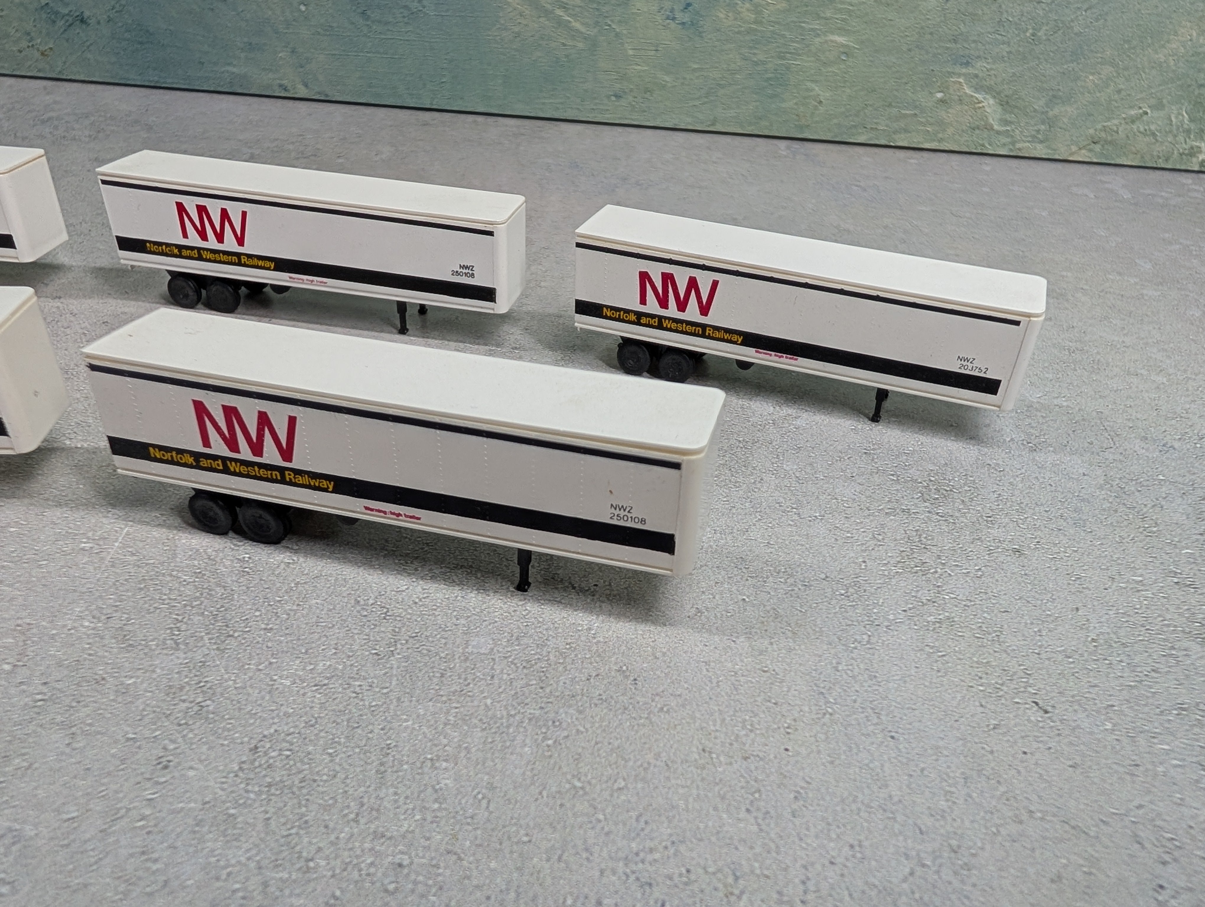 USED N Scale 40' Trailers Norfolk & Western NWZ Various Numbers (5 pcs)