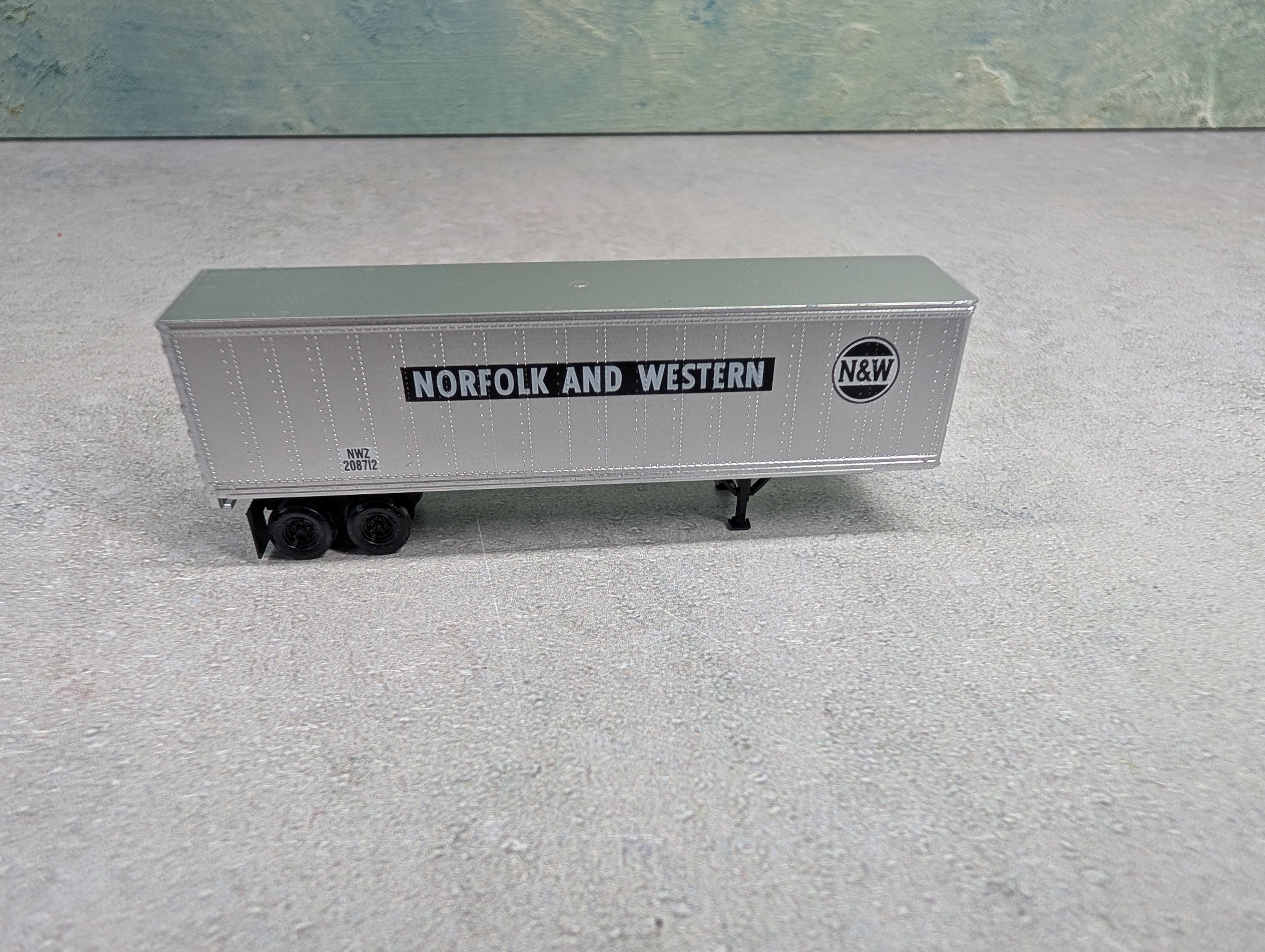 USED Micro-Trains N Scale 40' Trailer Norfolk & Western NWZ #208712