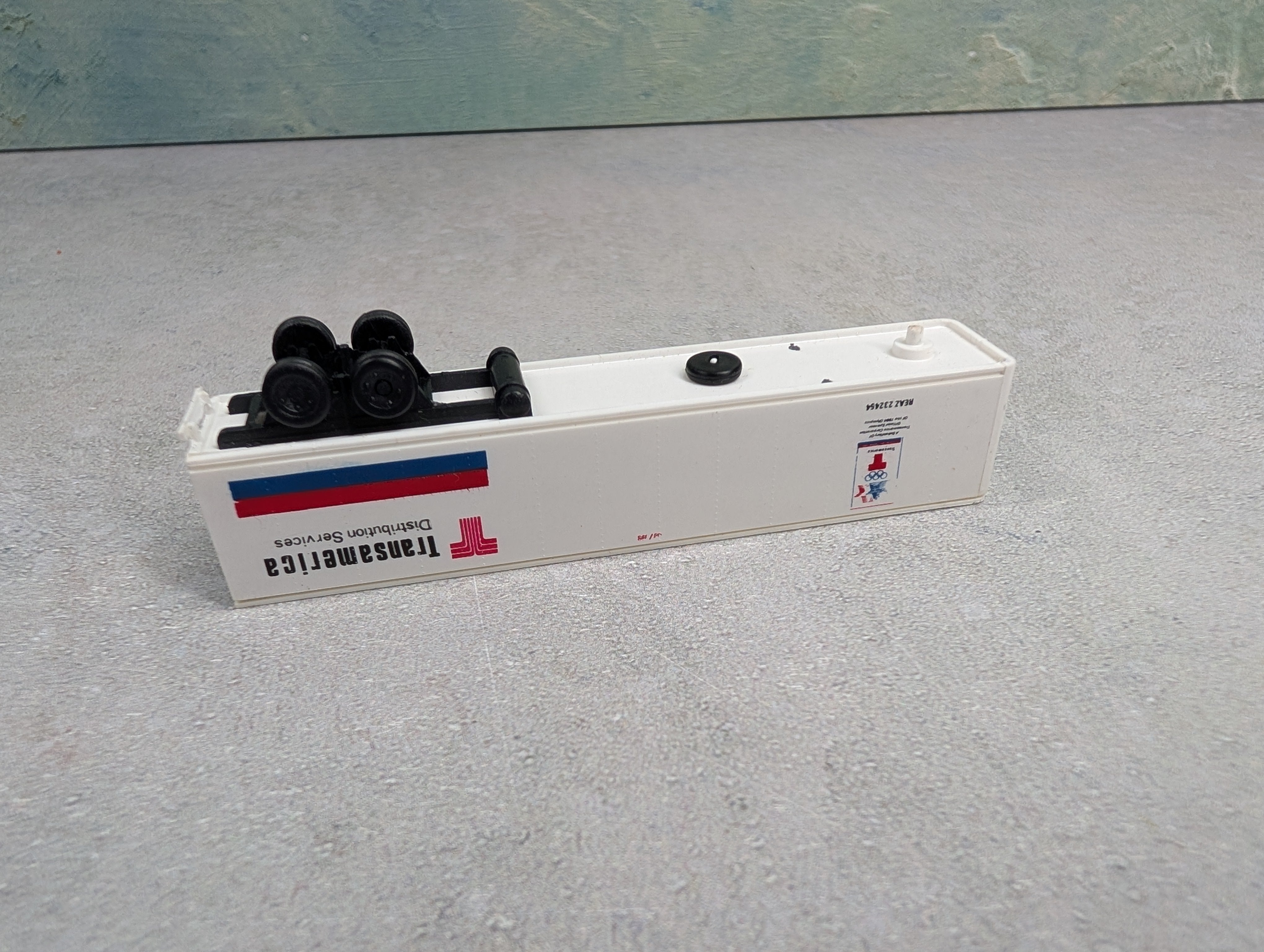 USED N Scale 45' Trailer Transamerica Distribution Services REAZ #232454