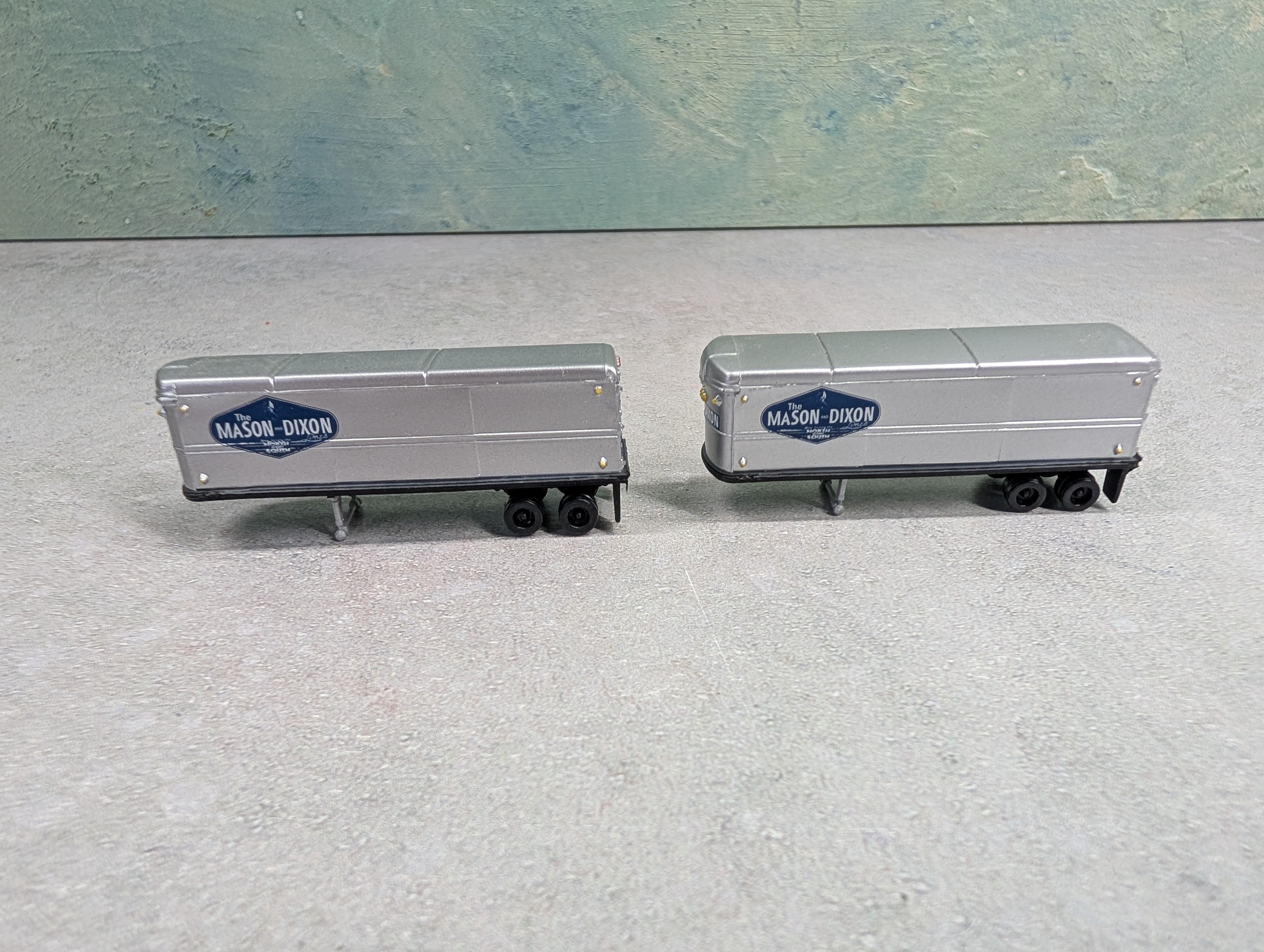 USED Classic Metal Works N Scale 32' Trailers Mason Dixon (2 pcs)