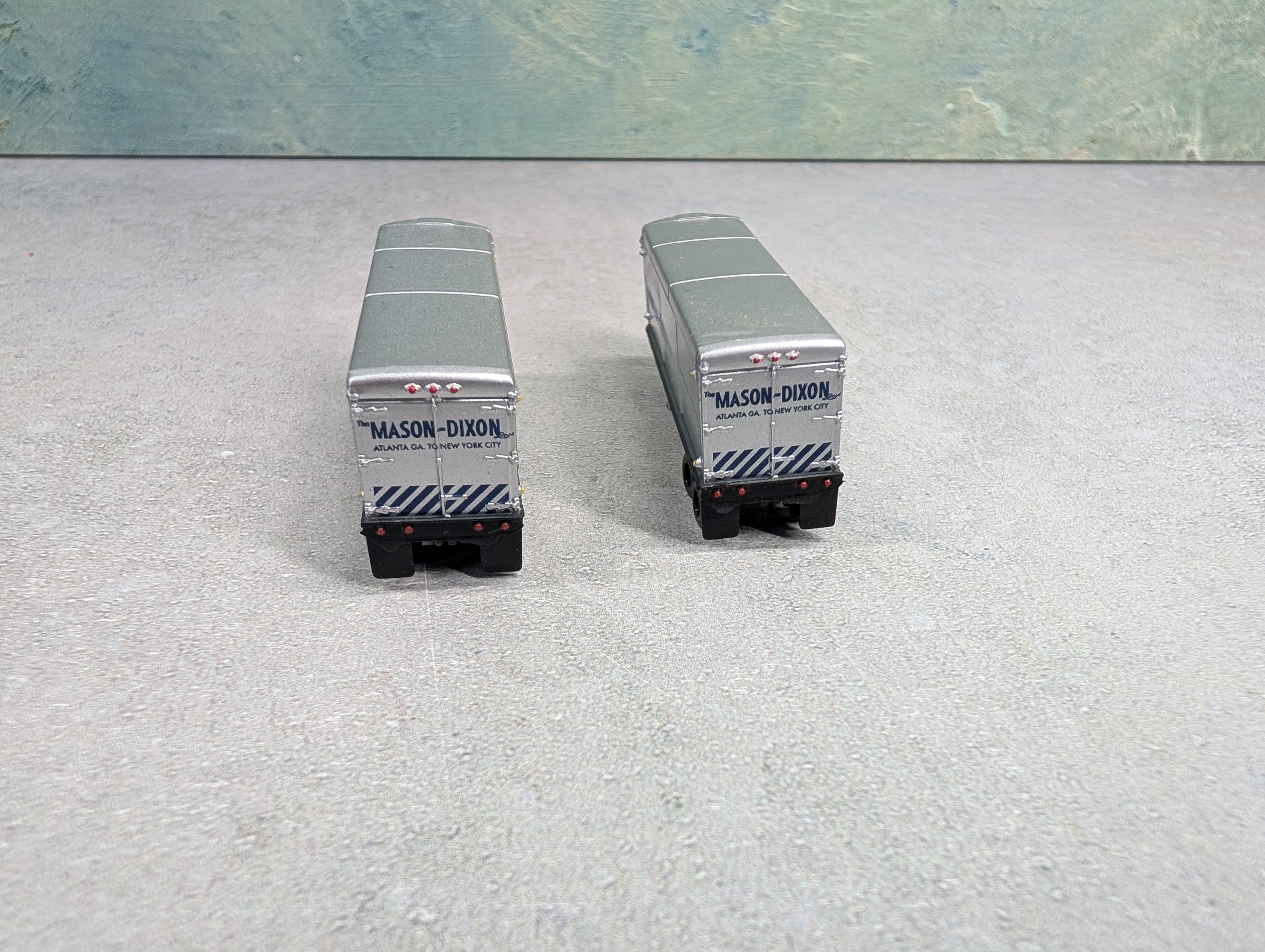 USED Classic Metal Works N Scale 32' Trailers Mason Dixon (2 pcs)