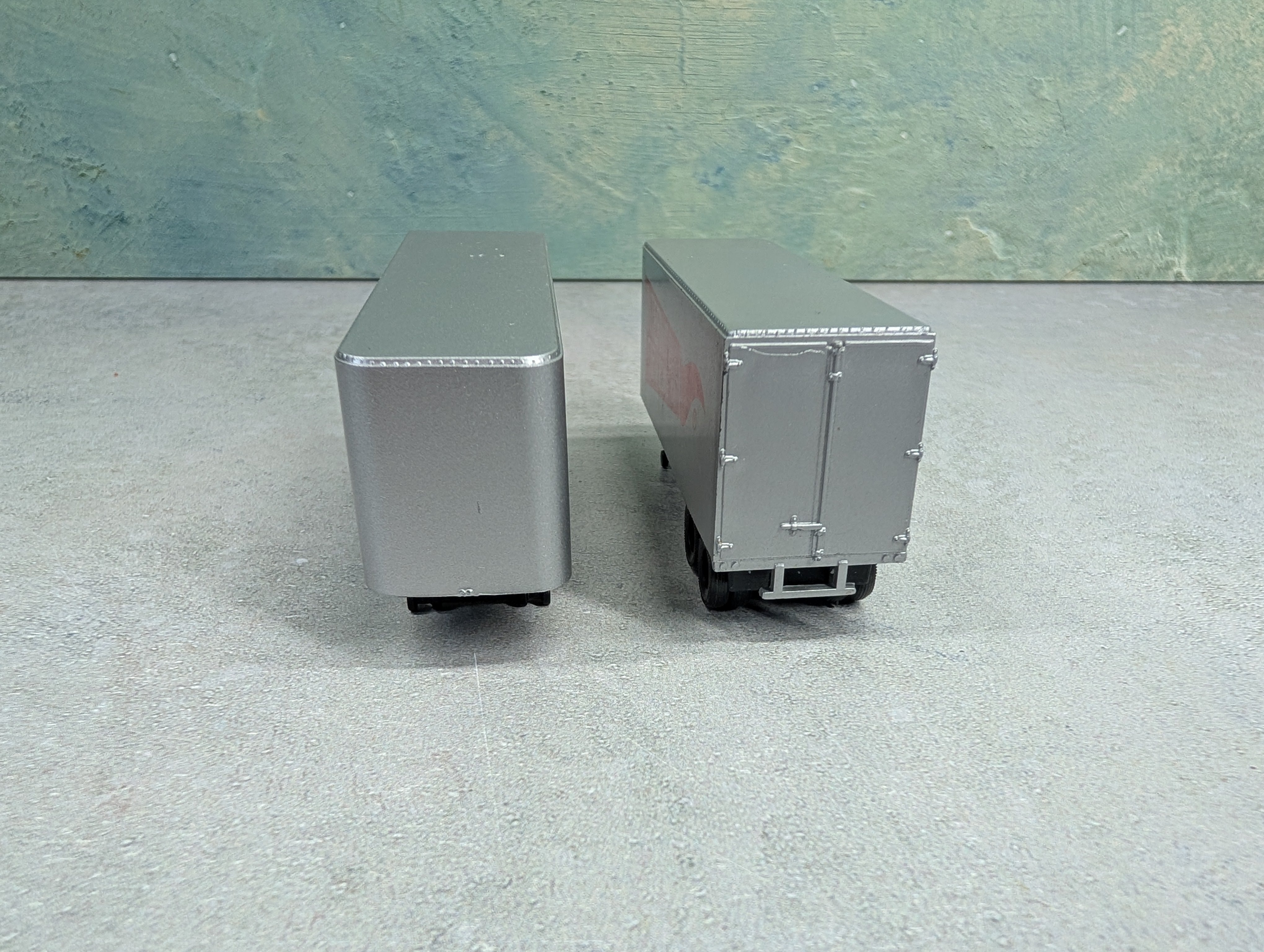 USED Athearn HO Scale 24' Piggyback Trailers (2 pcs)