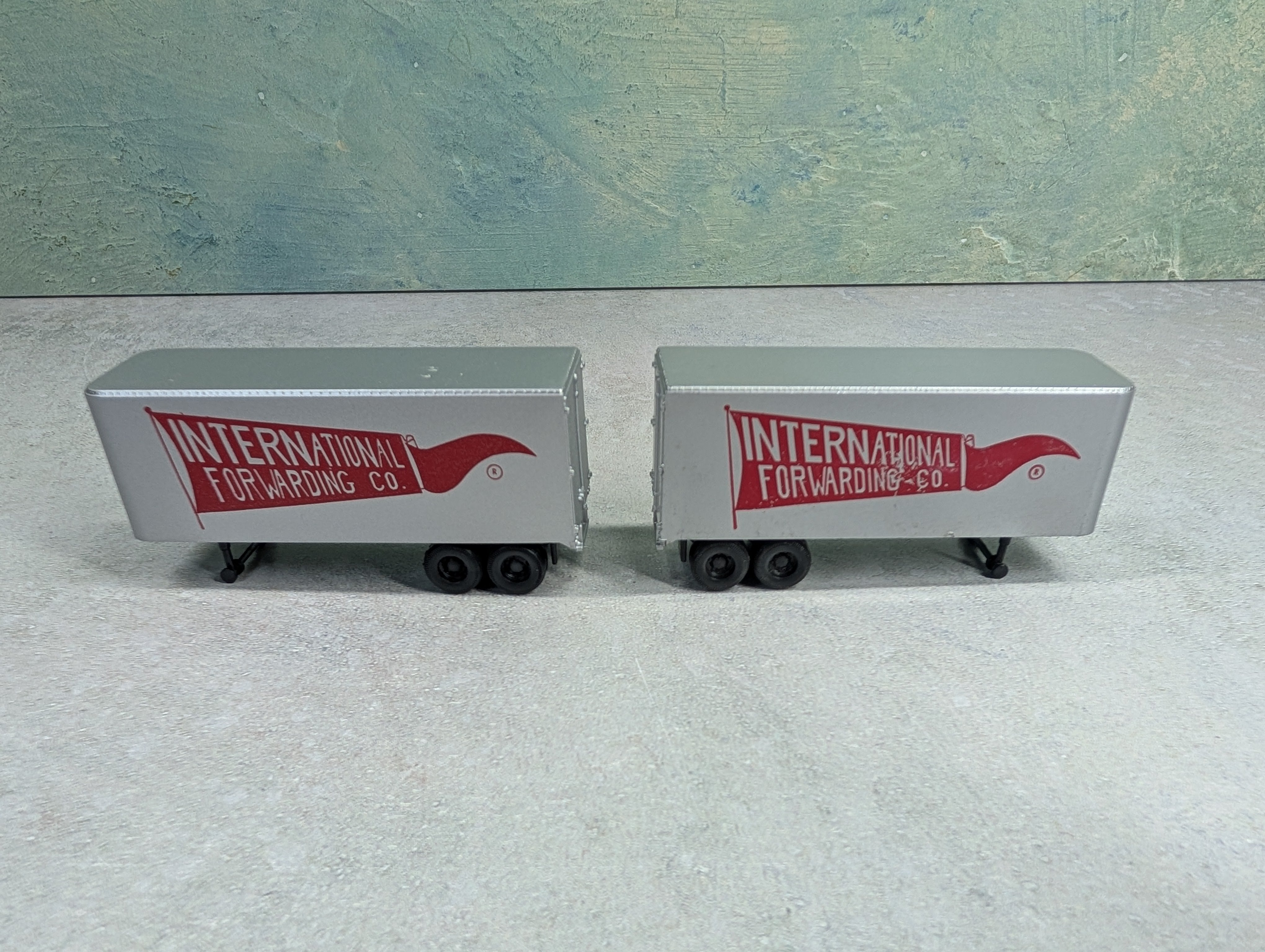USED Athearn HO Scale 24' Piggyback Trailers (2 pcs)