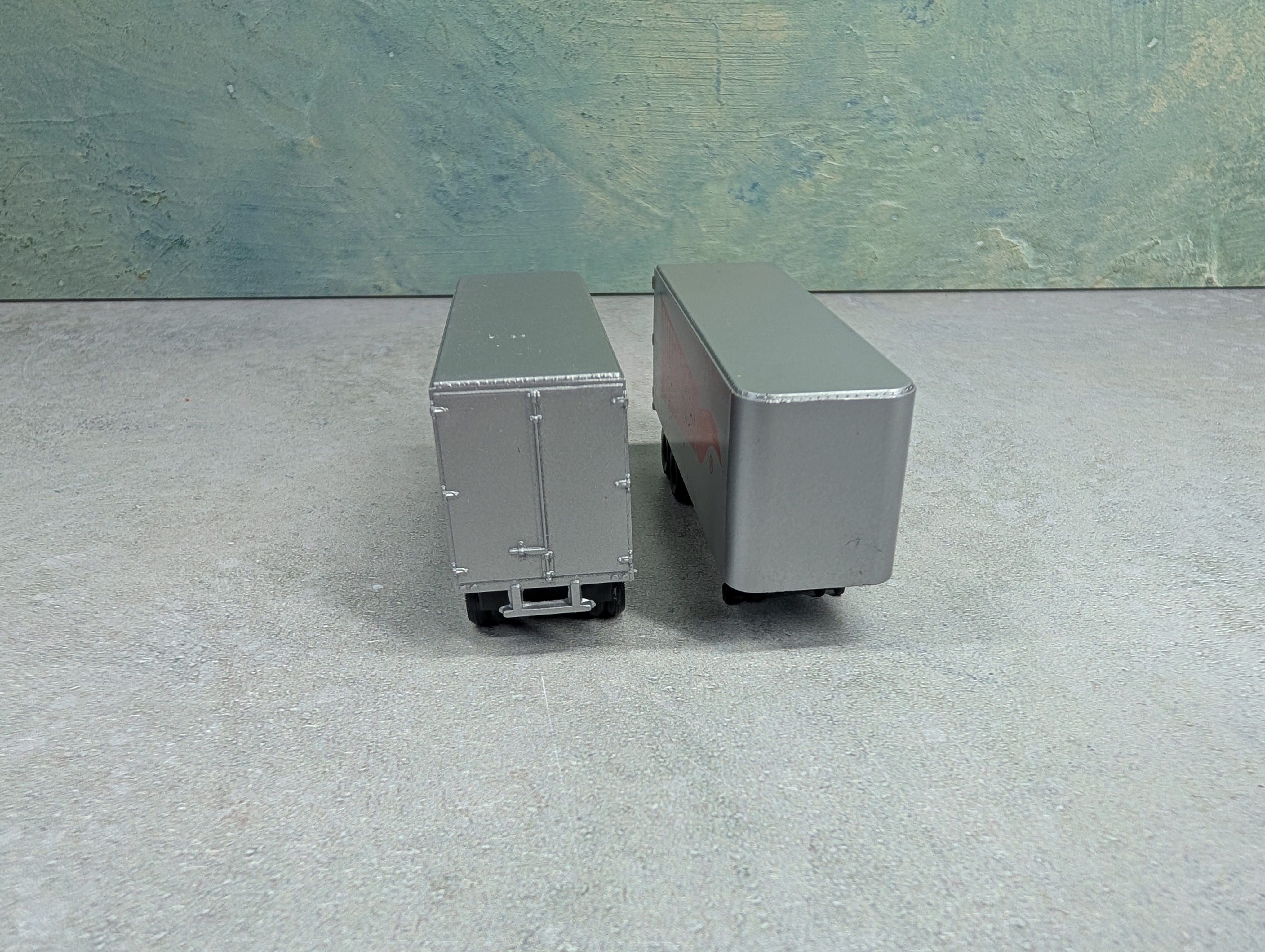 USED Athearn HO Scale 24' Piggyback Trailers (2 pcs)