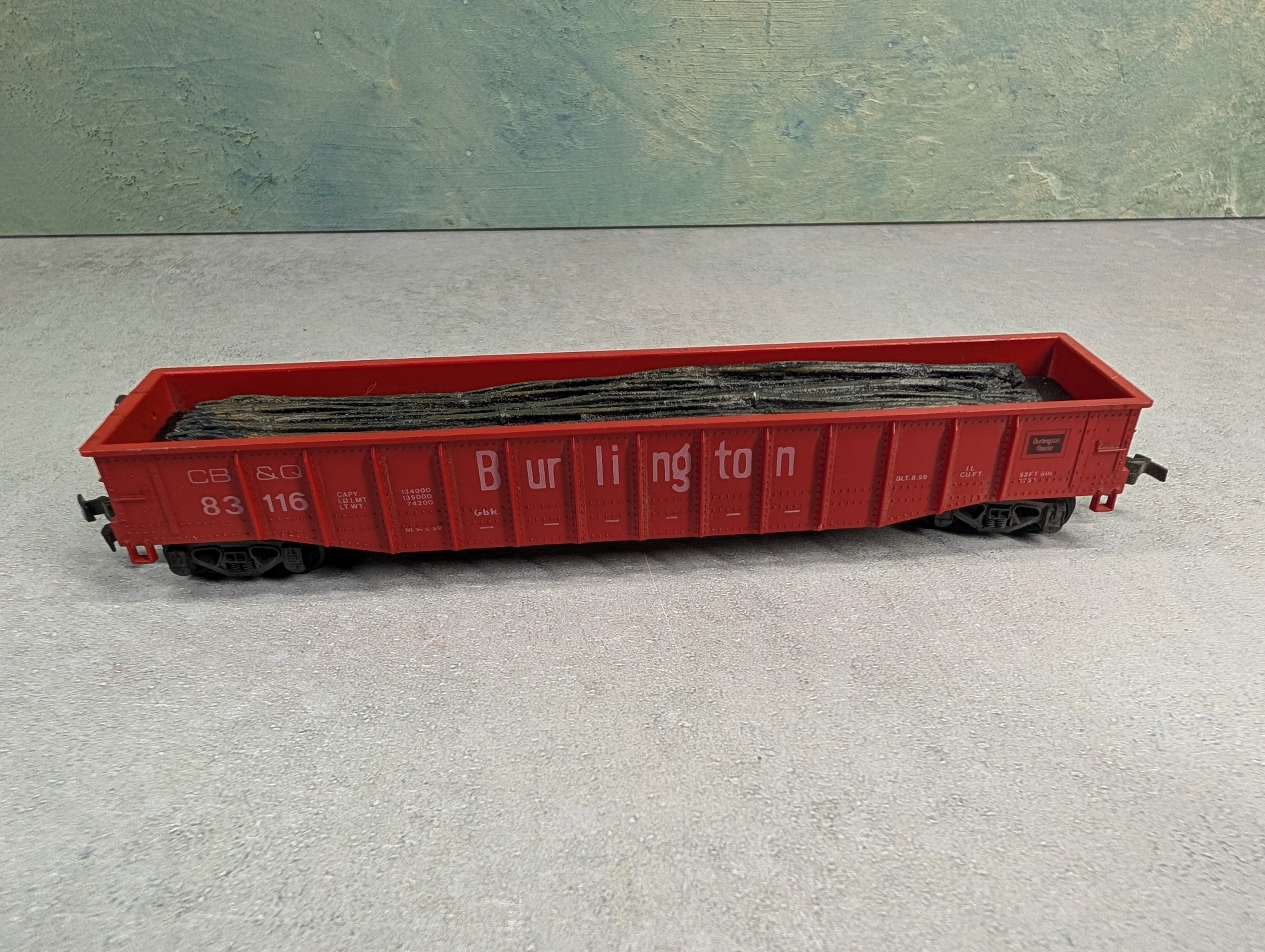 USED LIMA HO Scale 50' Gondola Burlington CB&Q #83116 w/ Load