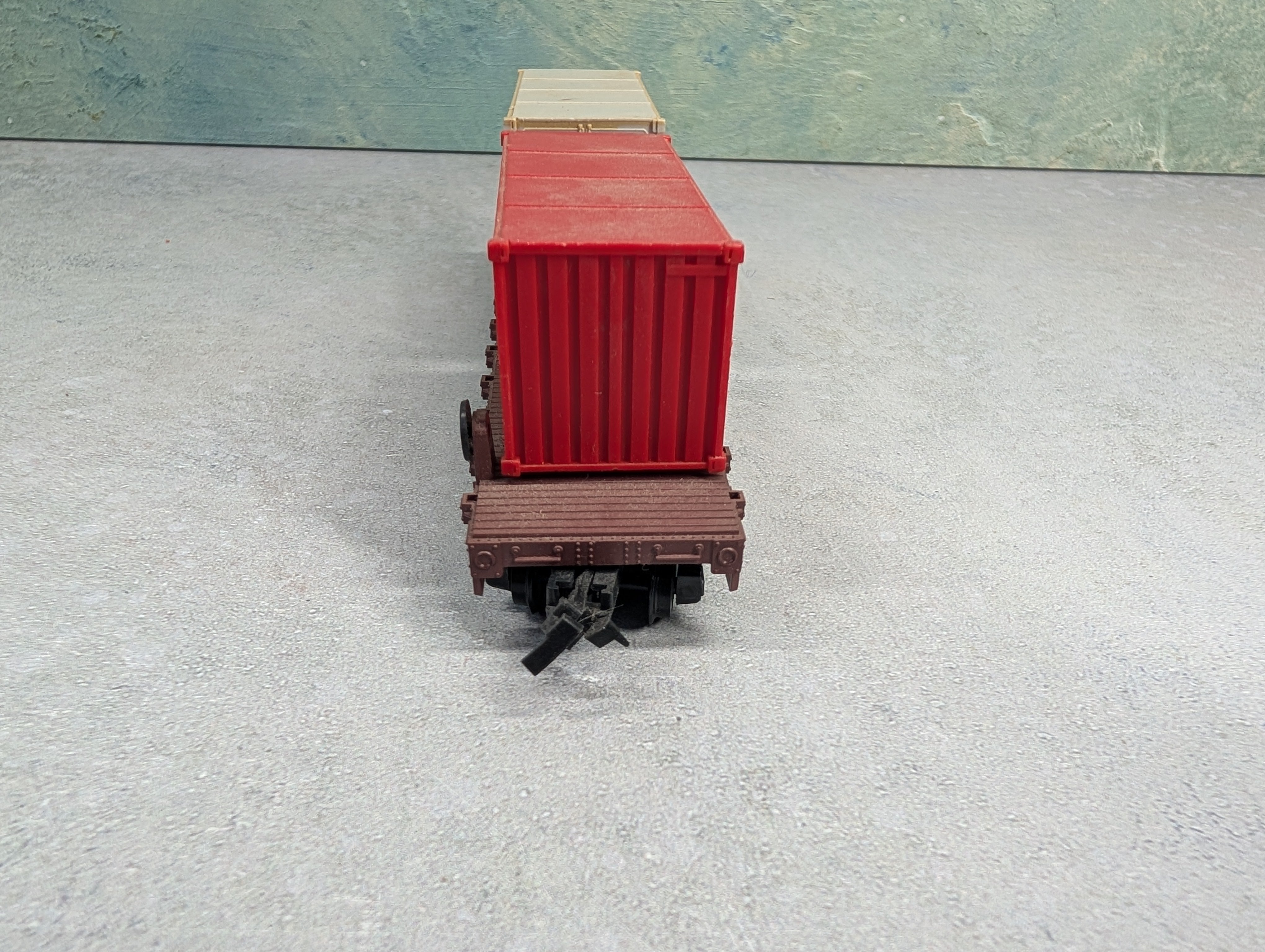 USED AHM HO Scale 50' Flat Car Pennsylvania #469617 w/ Containers