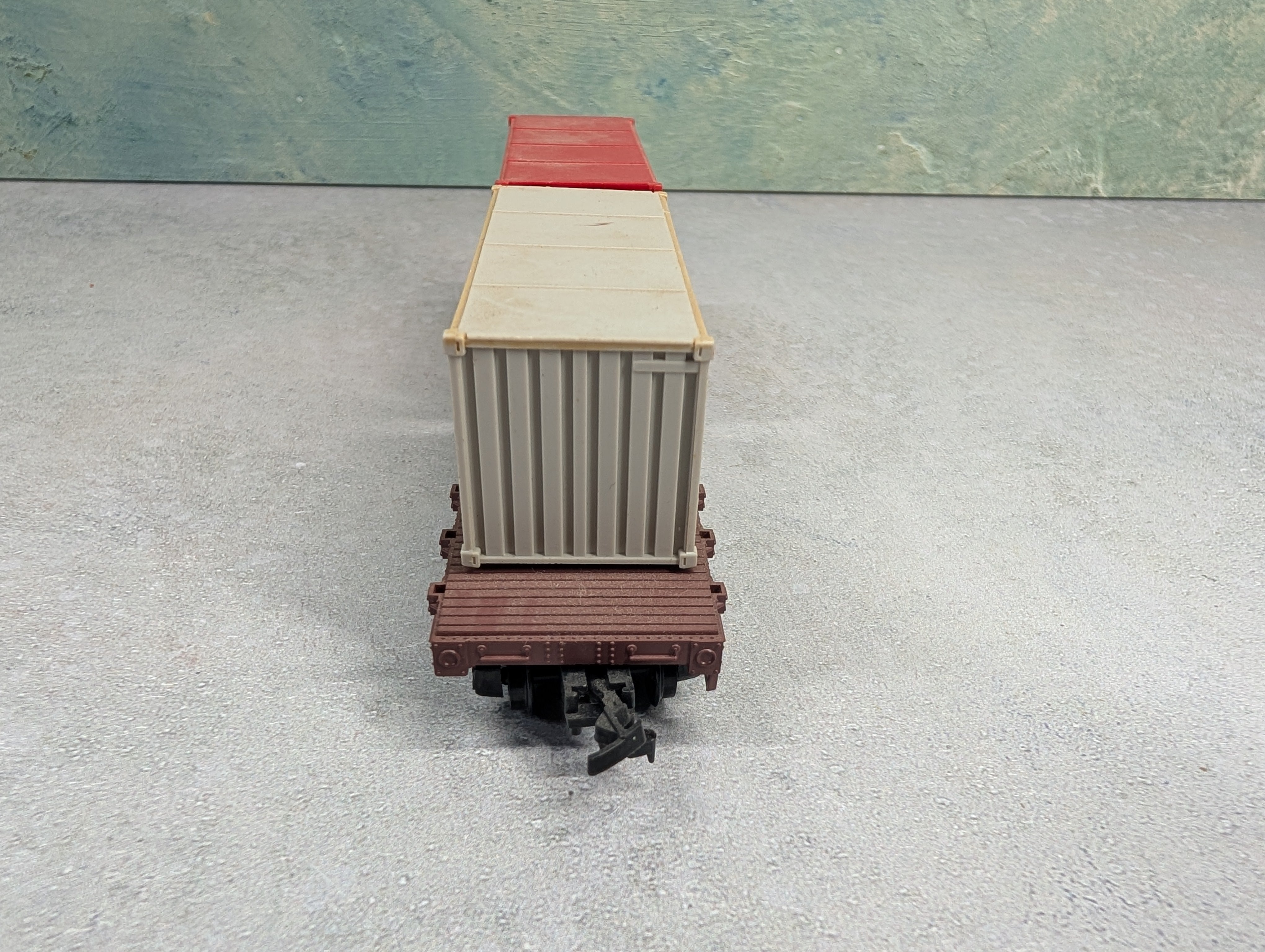 USED AHM HO Scale 50' Flat Car Pennsylvania #469617 w/ Containers