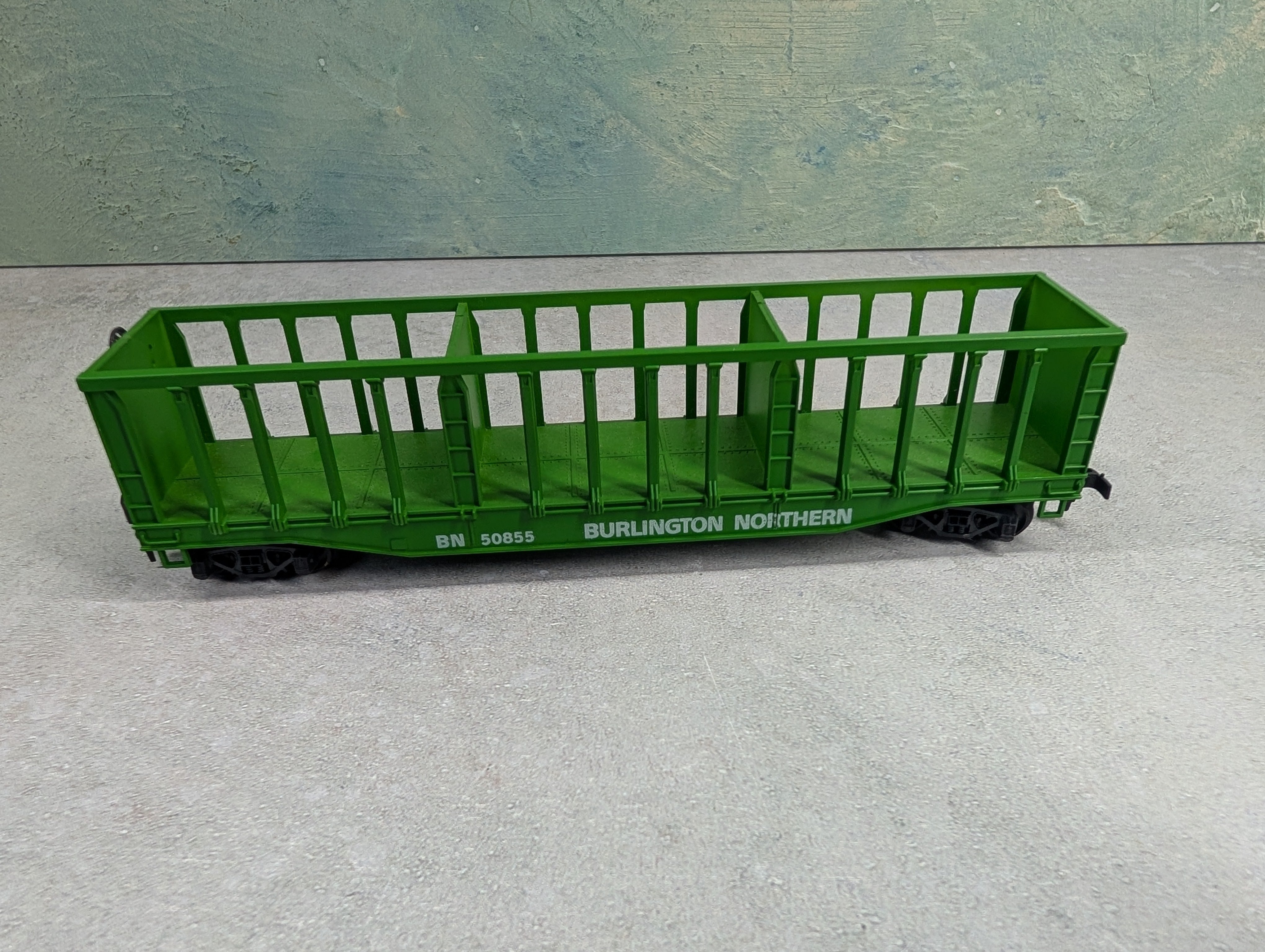 USED AHM HO Scale Pulpwood Rack Car Burlington Northern BN #50855