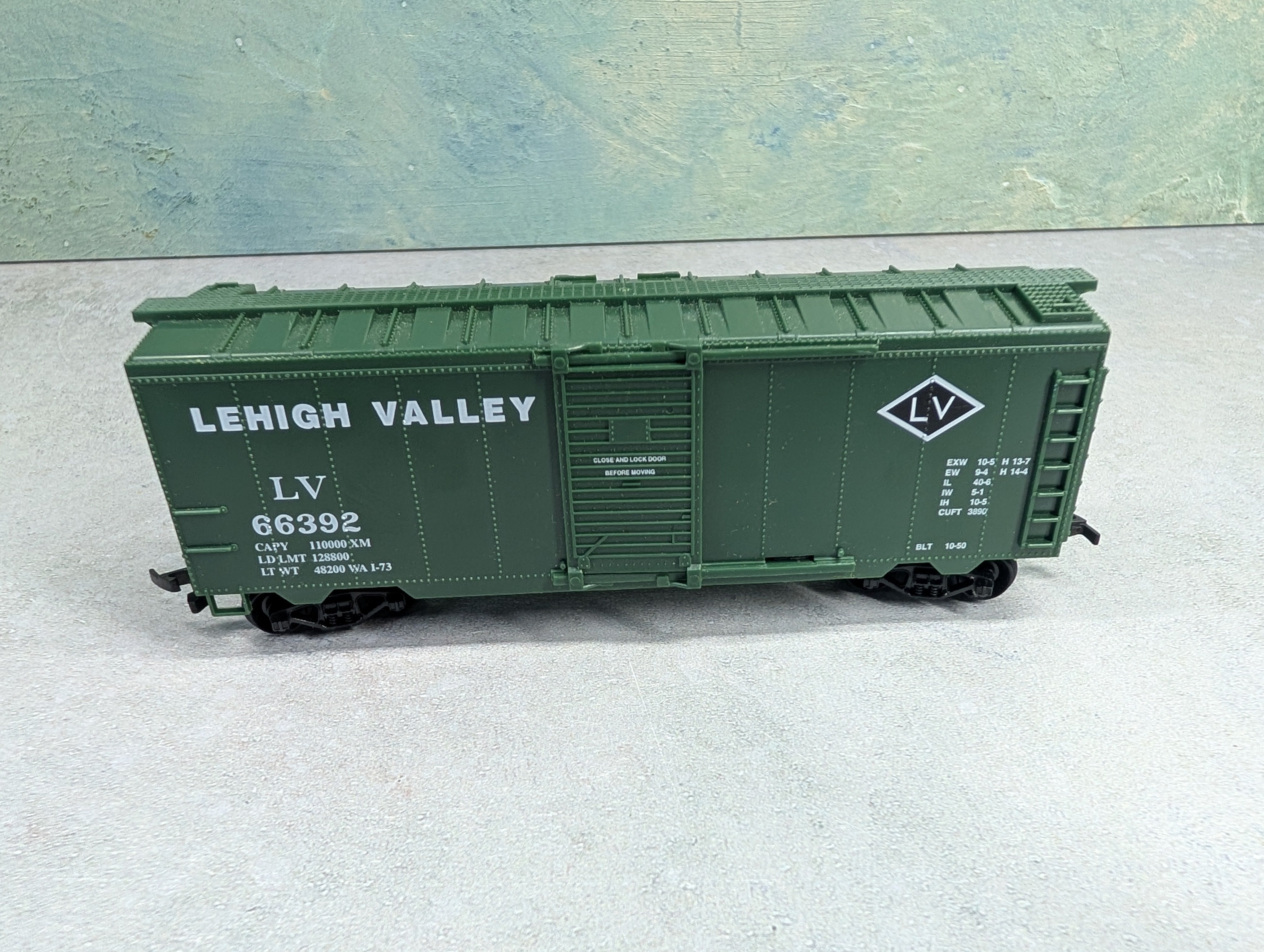USED Life-Like HO Scale 40' Box Car Lehigh Valley LV #66392