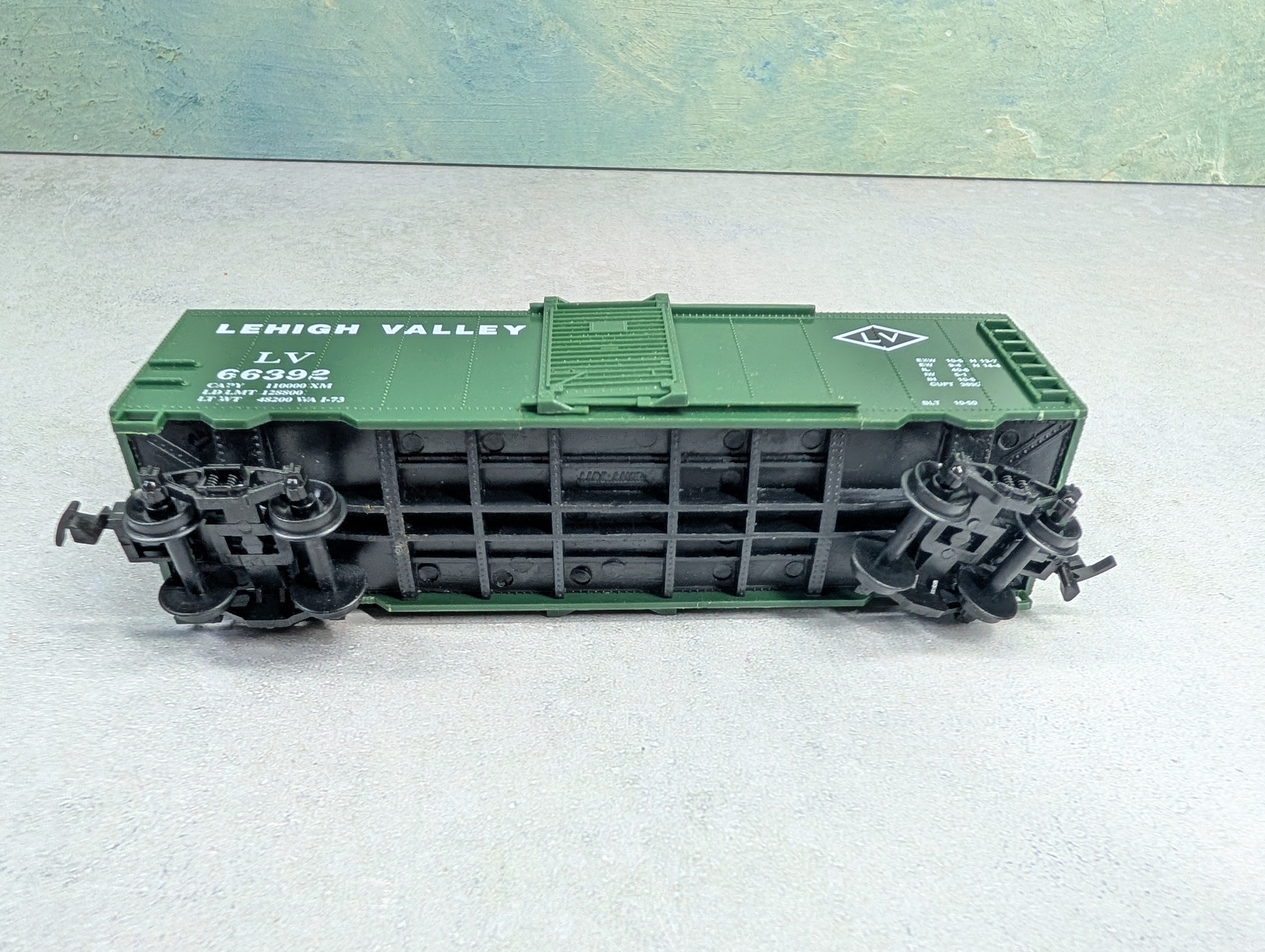 USED Life-Like HO Scale 40' Box Car Lehigh Valley LV #66392