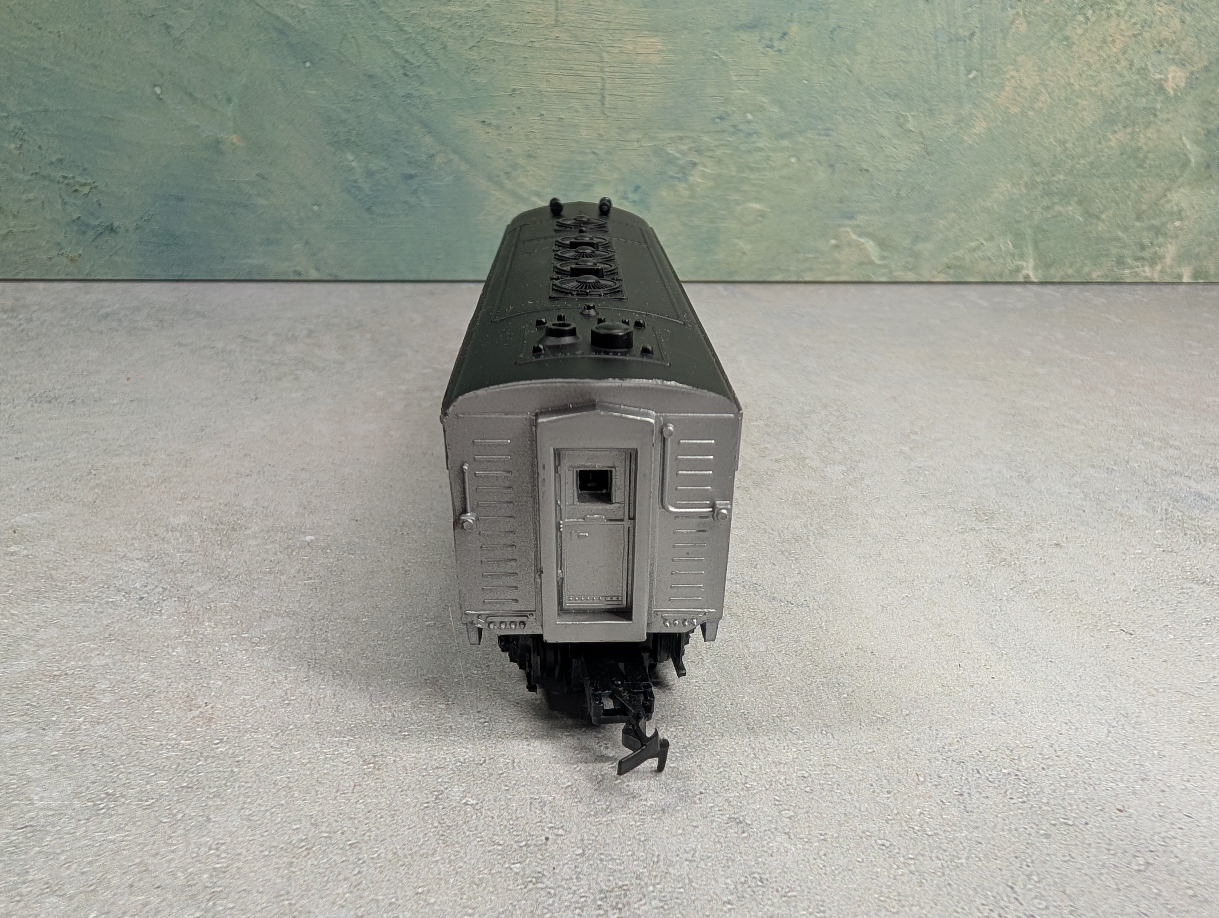 USED Life-Like HO Scale F-7A Diesel Locomotive Amtrak #106 Parts/Repairs DC