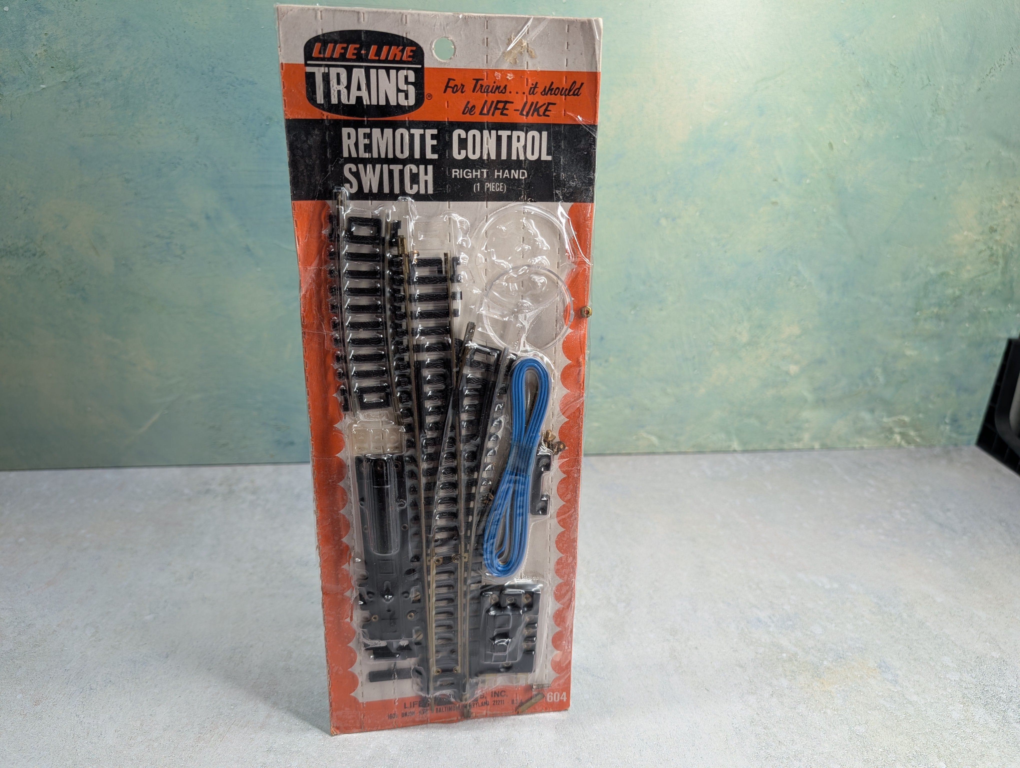 USED Life-Like T604 HO Scale Remote Switch Control Right Hand, Brass, Code 100