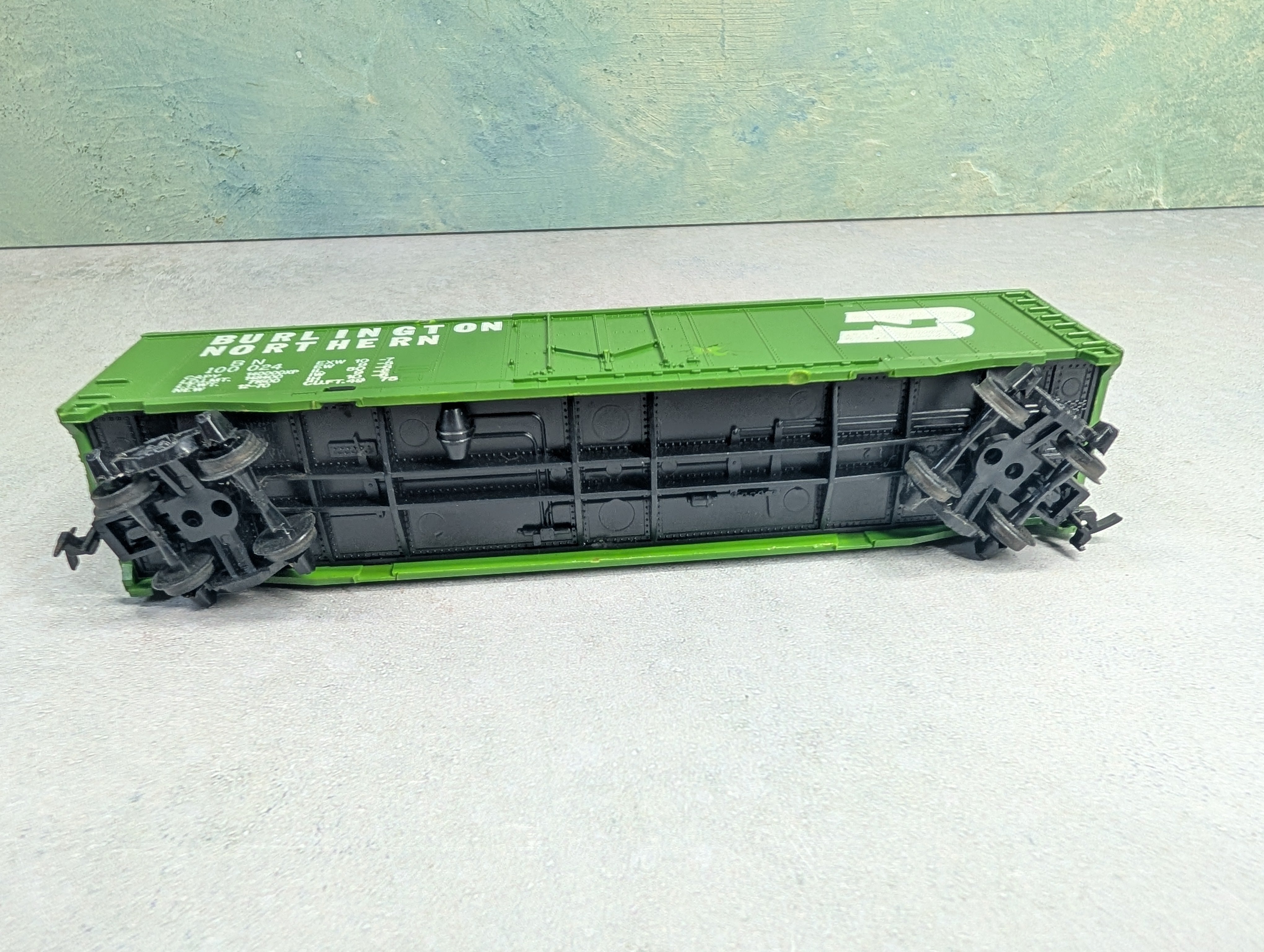 USED Tyco HO Scale 50' Box Car Burlington Northern BN #100024