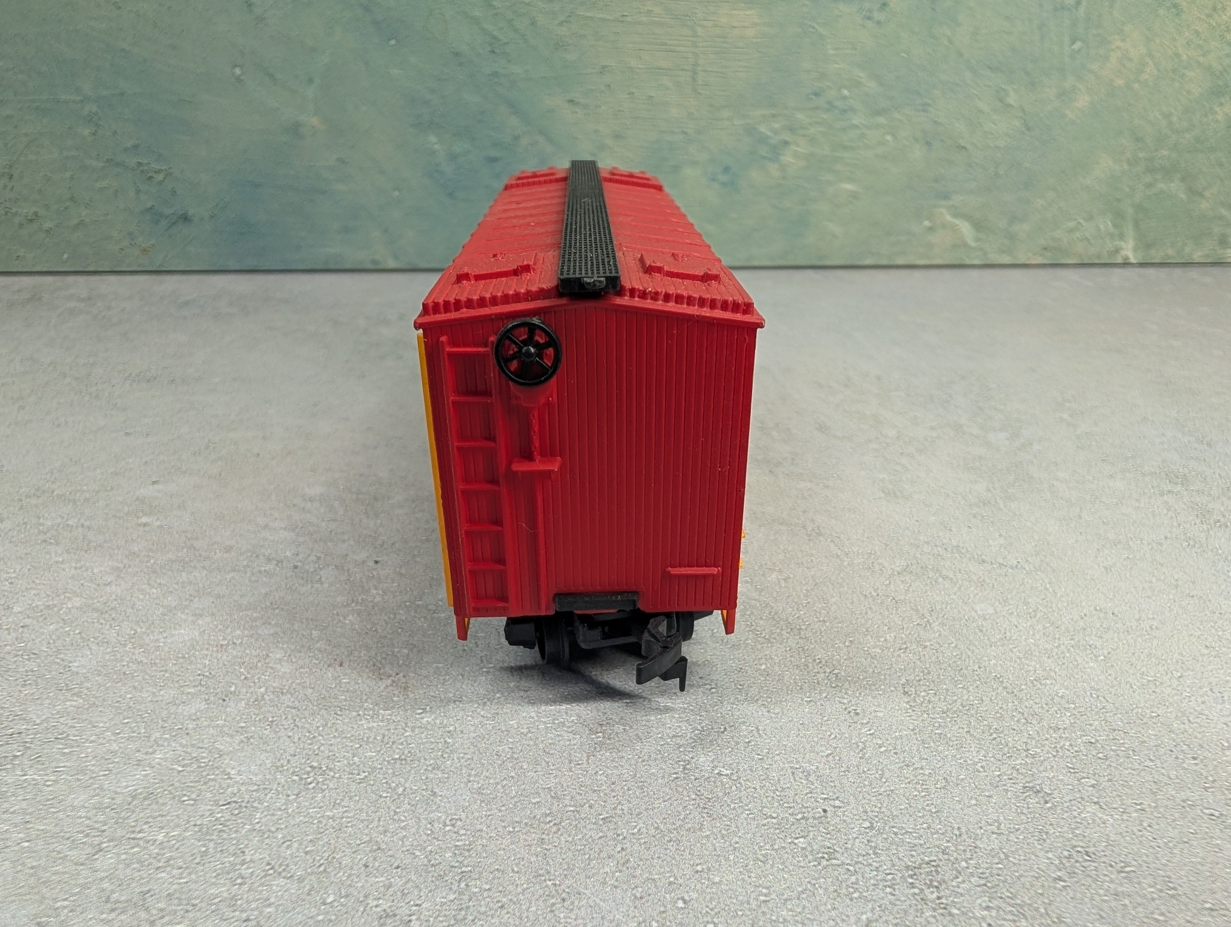 USED HO Scale 40' Wooden Reefer Box Car Oscar Mayer OMTX #5003