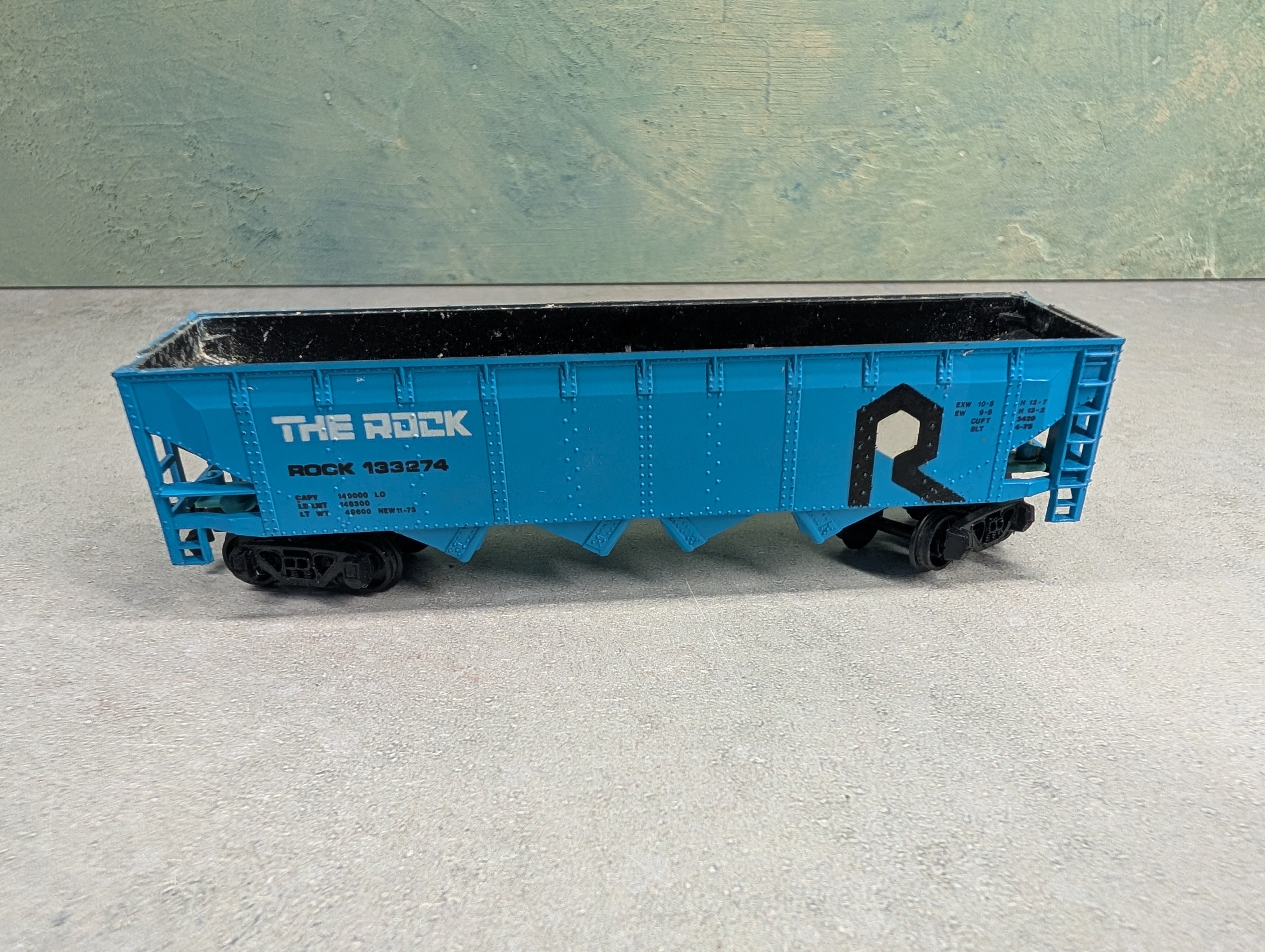 USED Bachmann HO Scale Quad Hopper Rock Island #133274