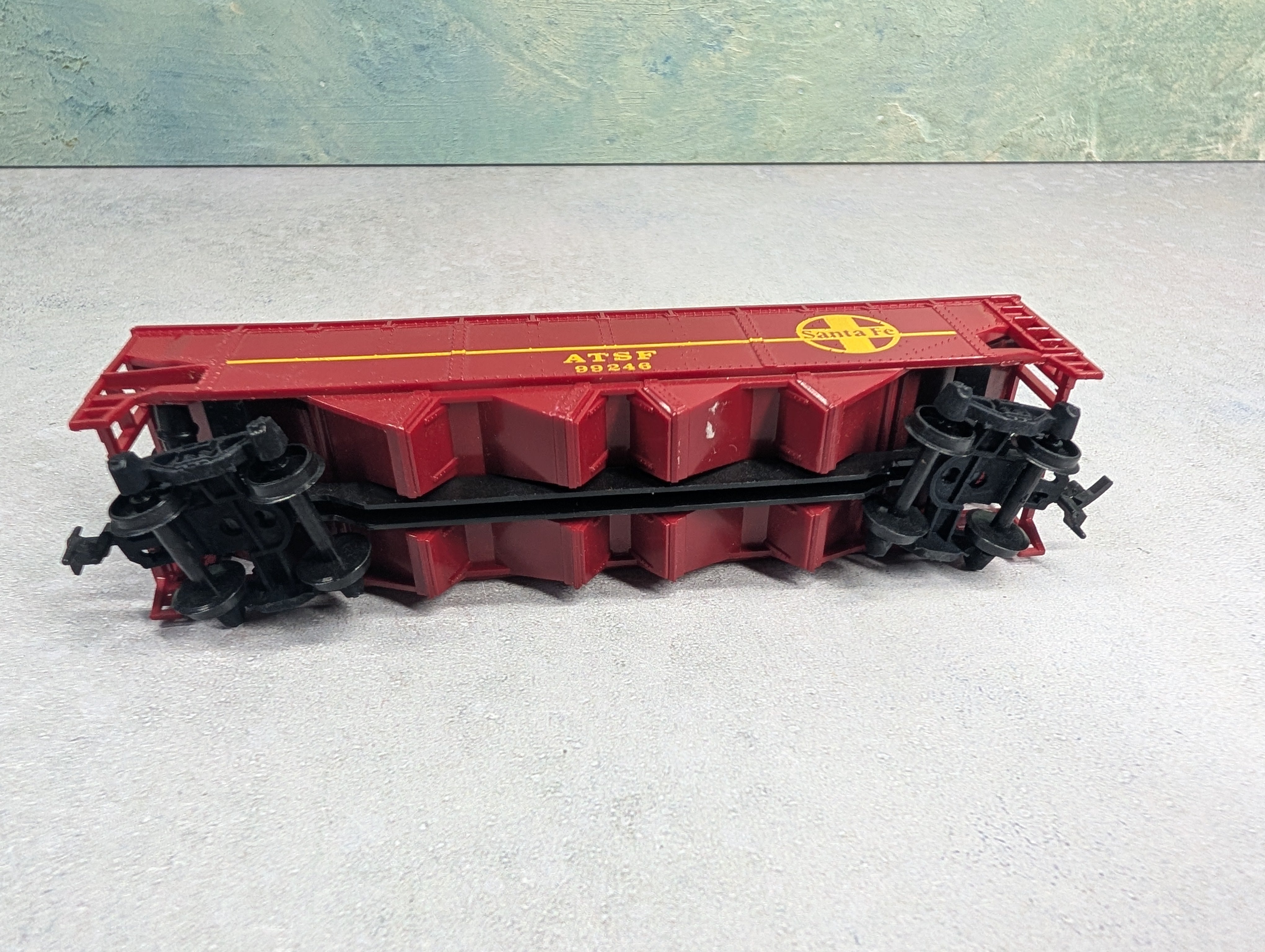 USED Bachmann HO Scale Quad Hopper Santa Fe ATSF w/ Coal Load