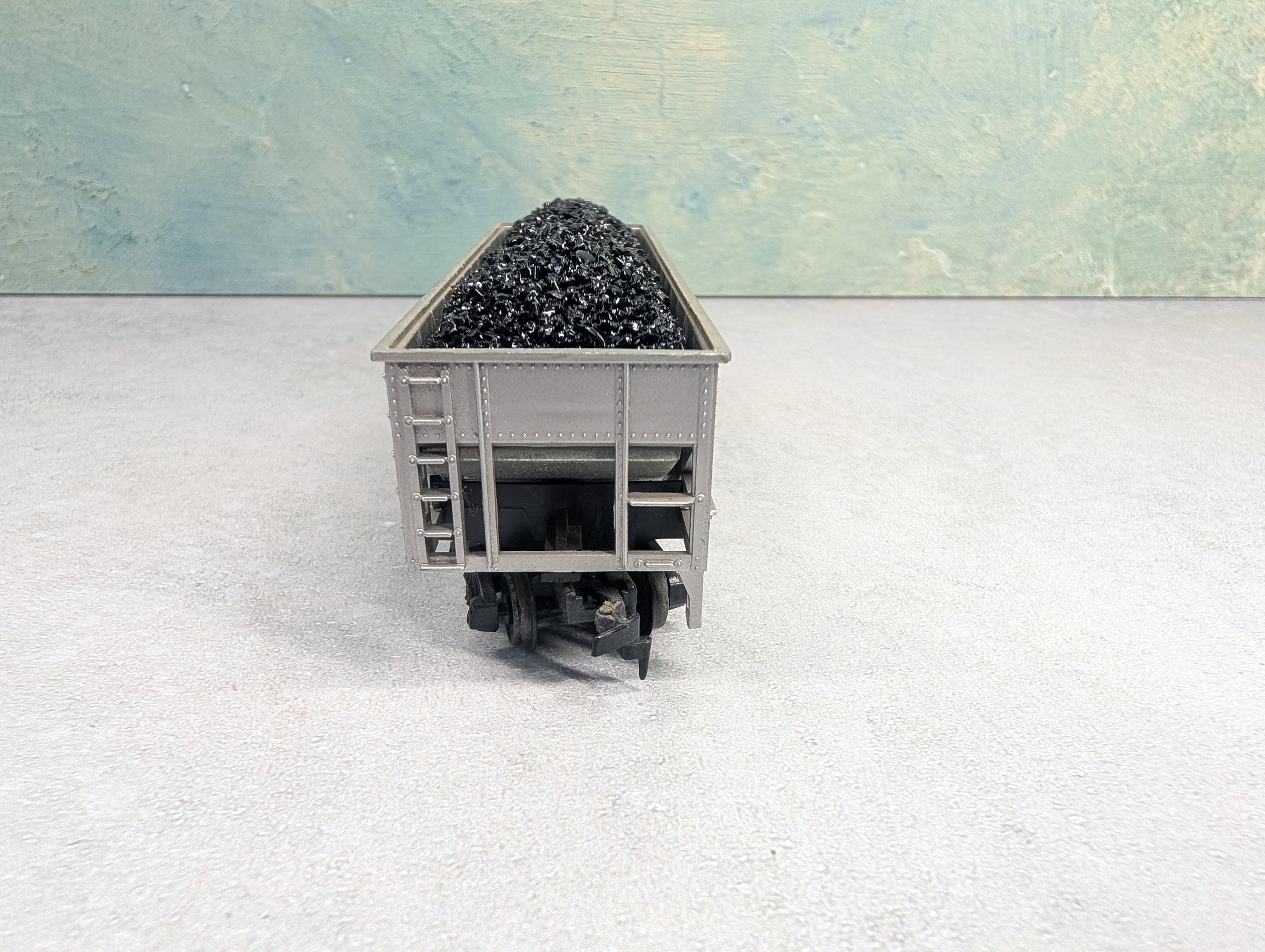 USED Tyco HO Scale Quad Hopper Virginian VGN #2610 w/ Coal Load