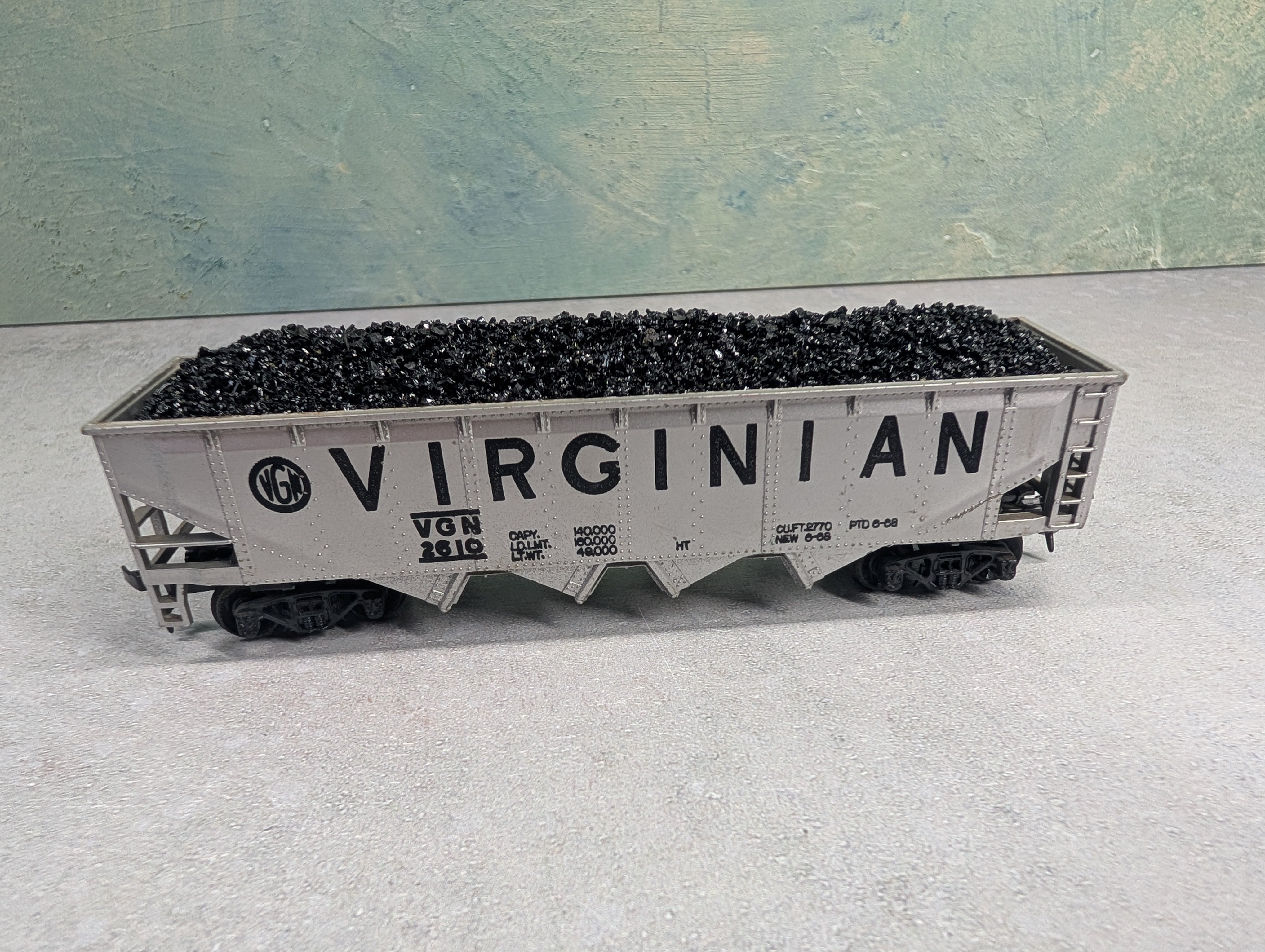 USED Tyco HO Scale Quad Hopper Virginian VGN #2610 w/ Coal Load