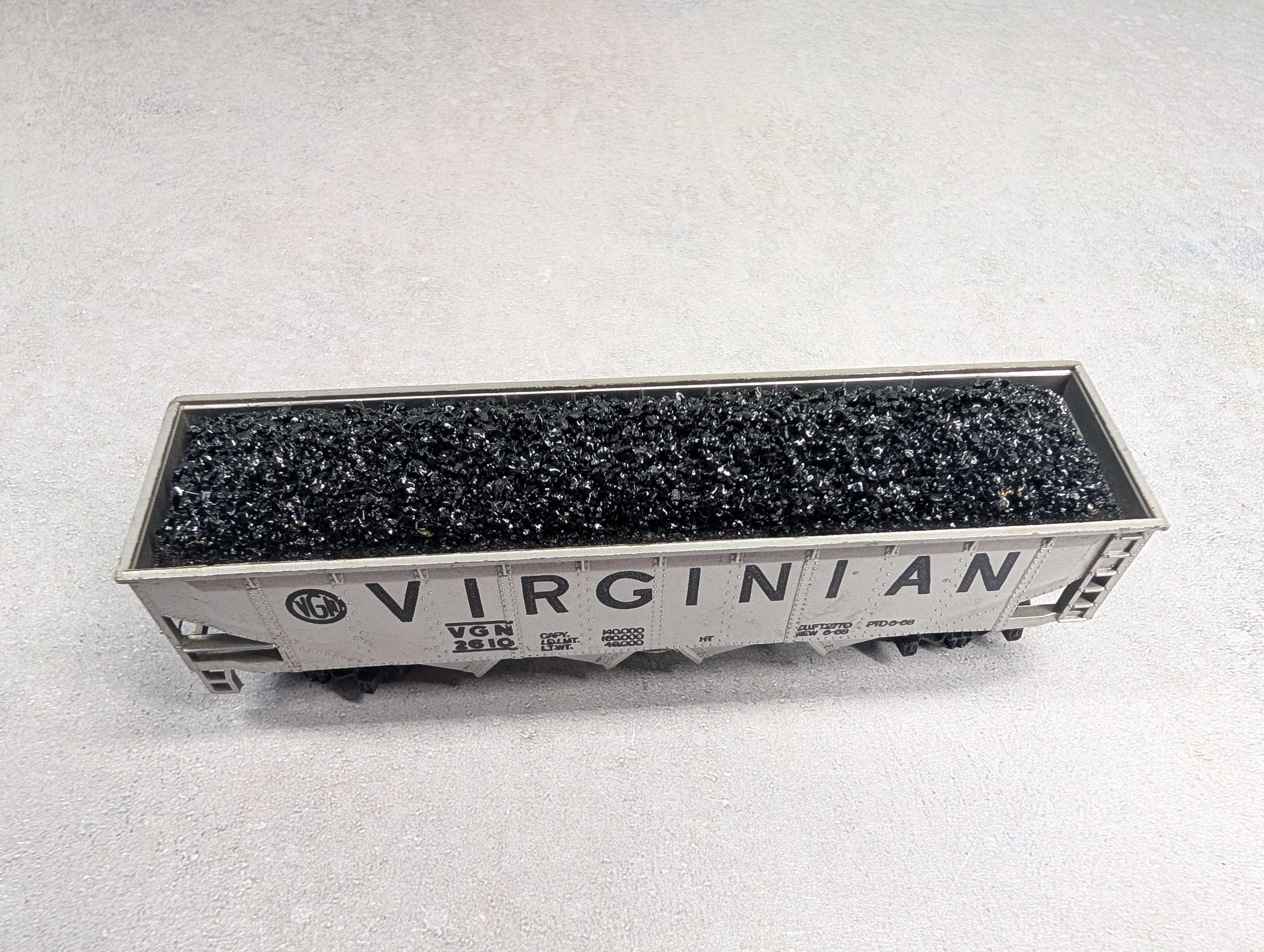 USED Tyco HO Scale Quad Hopper Virginian VGN #2610 w/ Coal Load
