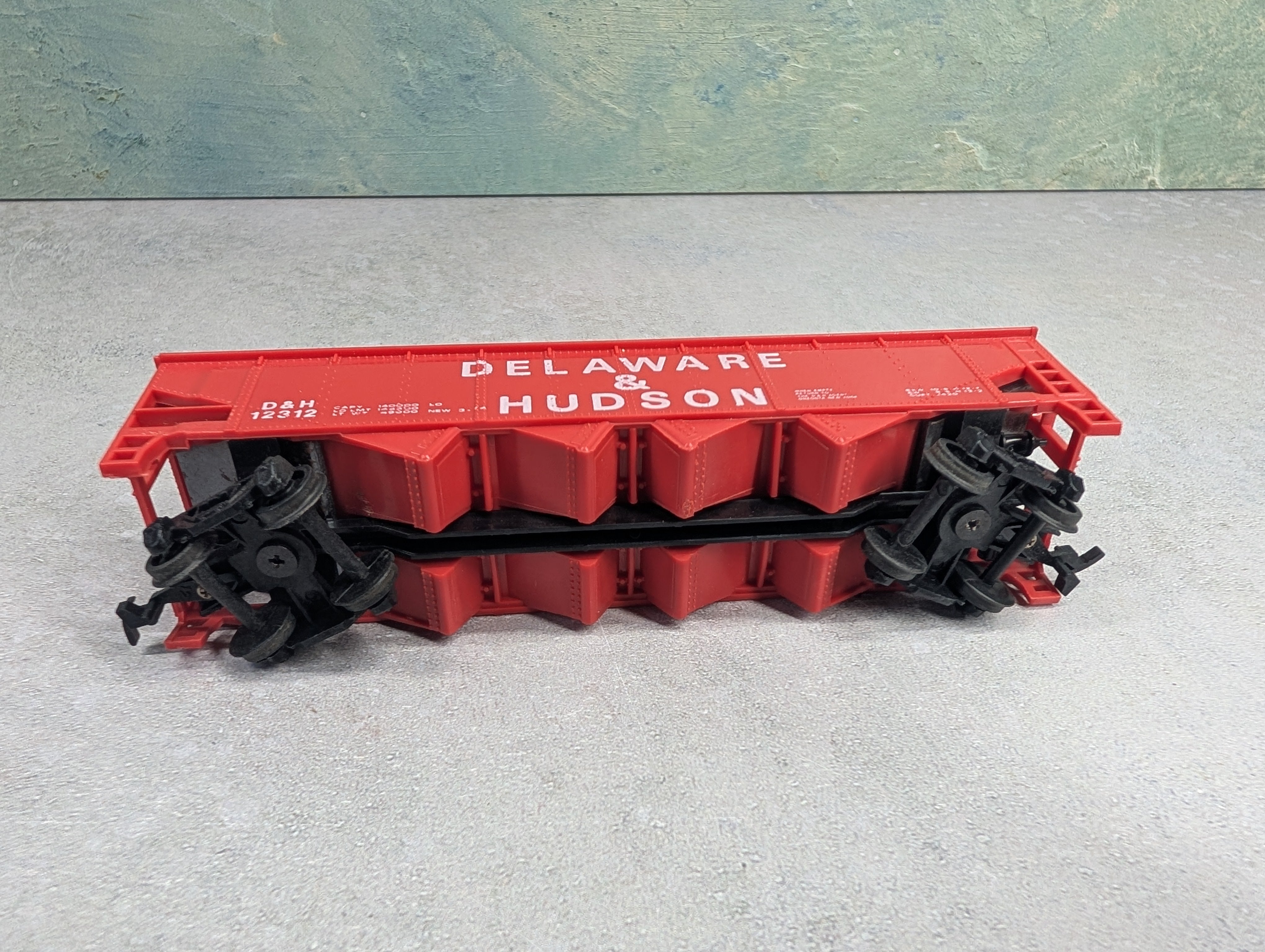 USED Bachmann HO Scale Quad Hopper Delaware and Hudson D&H #12312
