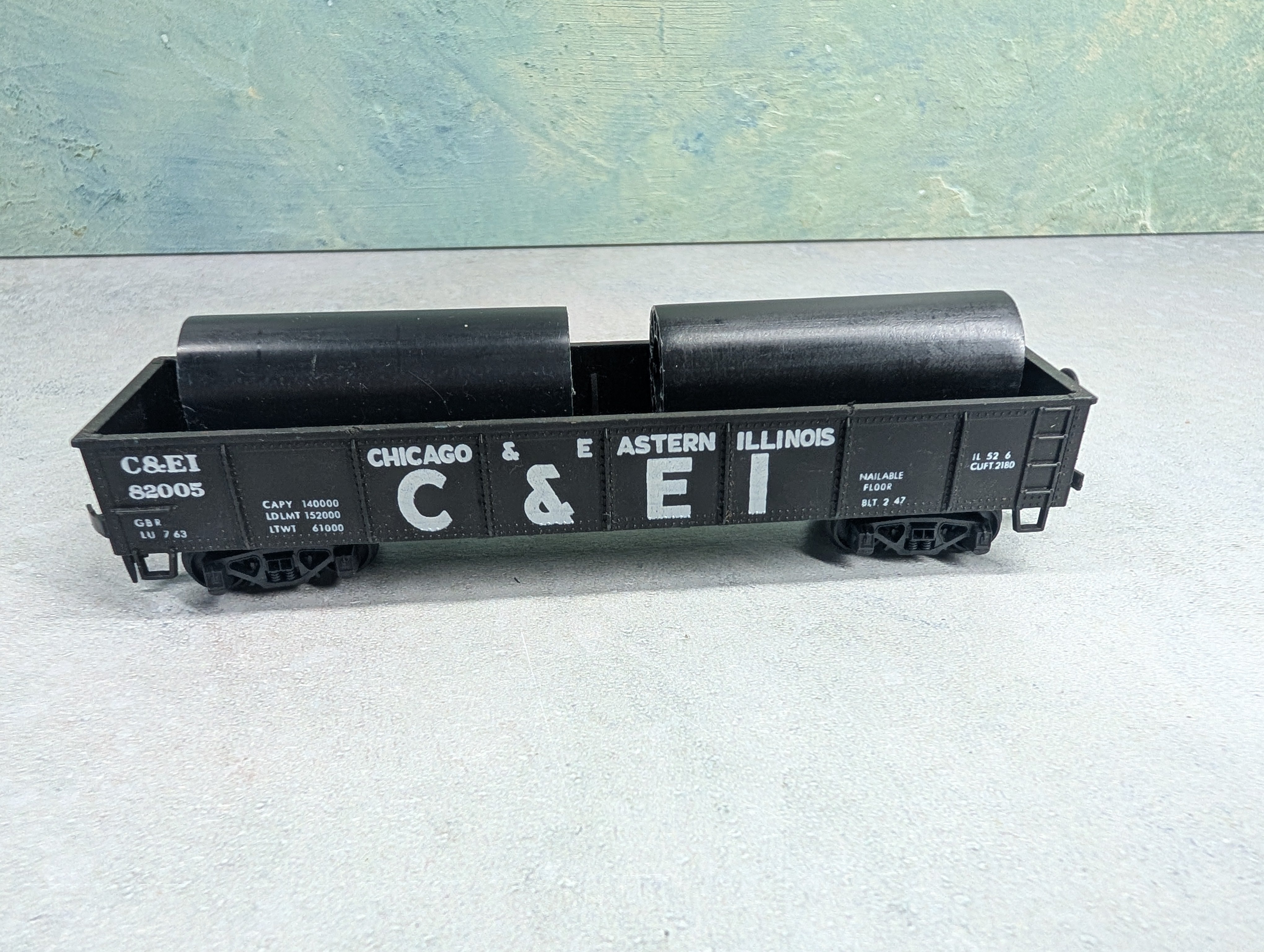 USED ROCO HO Scale 40' Gondola Chicago & Eastern Illinois C&EI #82005 w/ Pipe Load