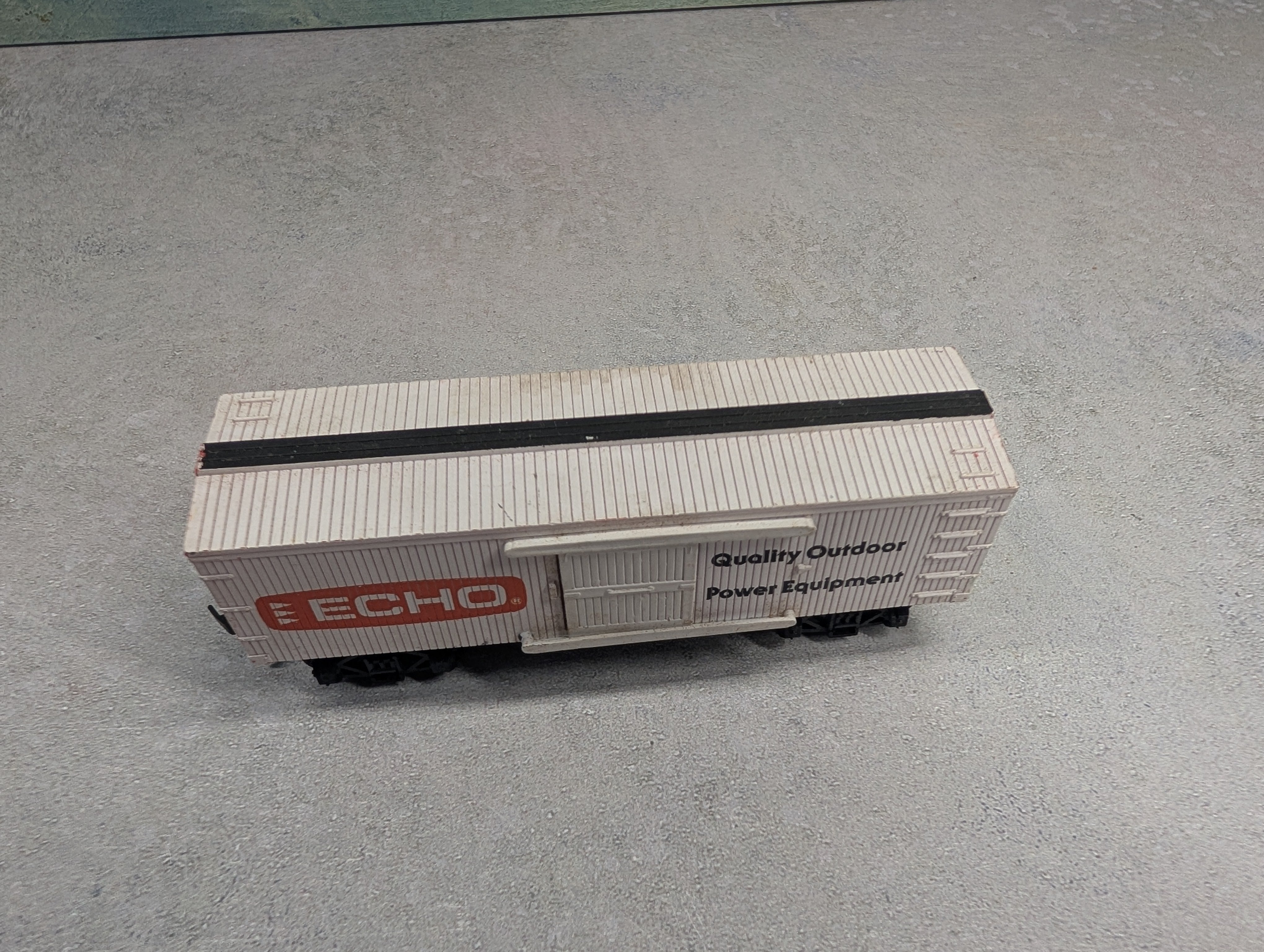 USED Bachmann HO Scale Old Time Billboard Box Car Echo Power Equipment