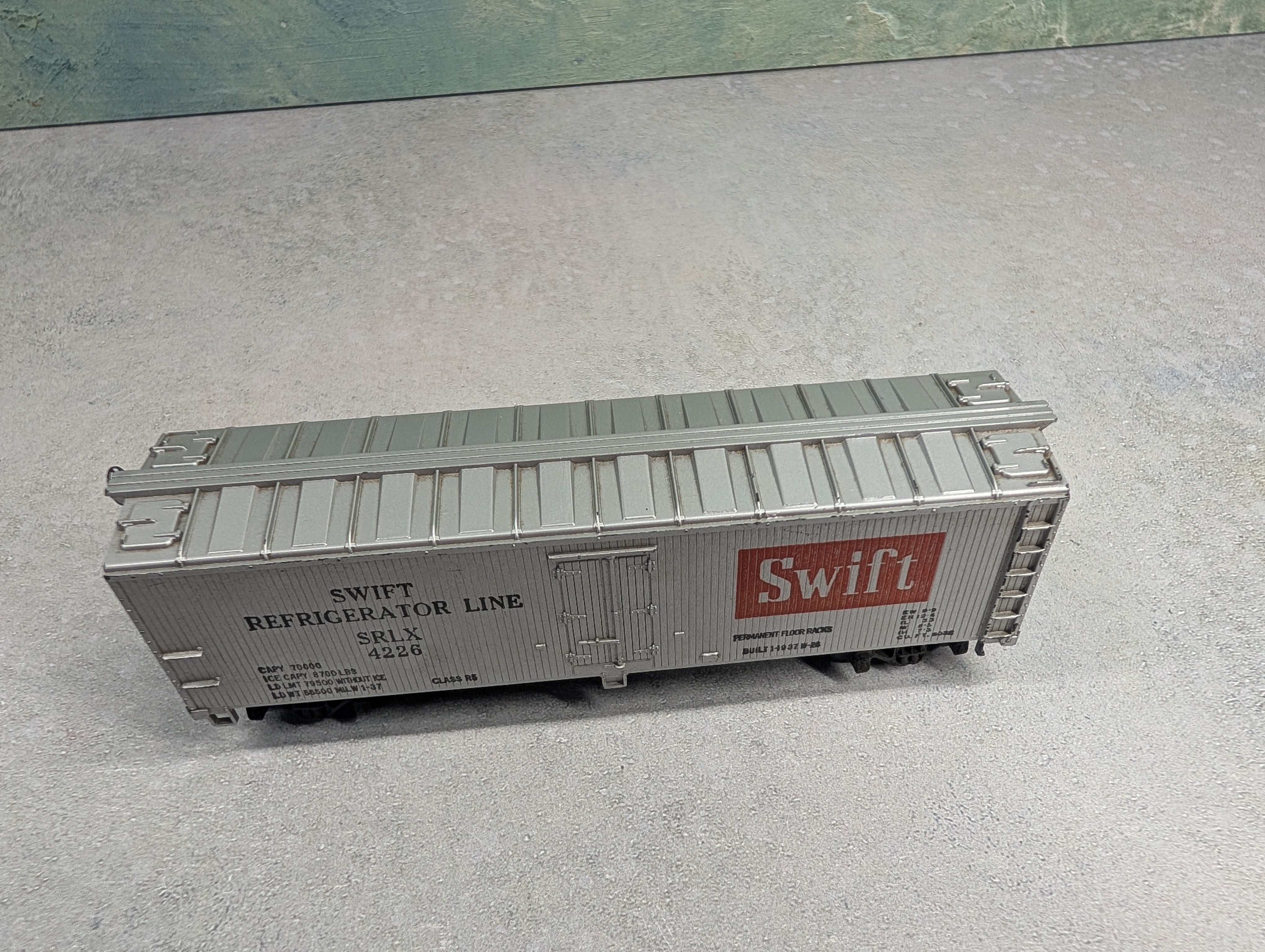 USED Mantua HO Scale 40' Wooden Reefer Box Car Swift SRLX #4226