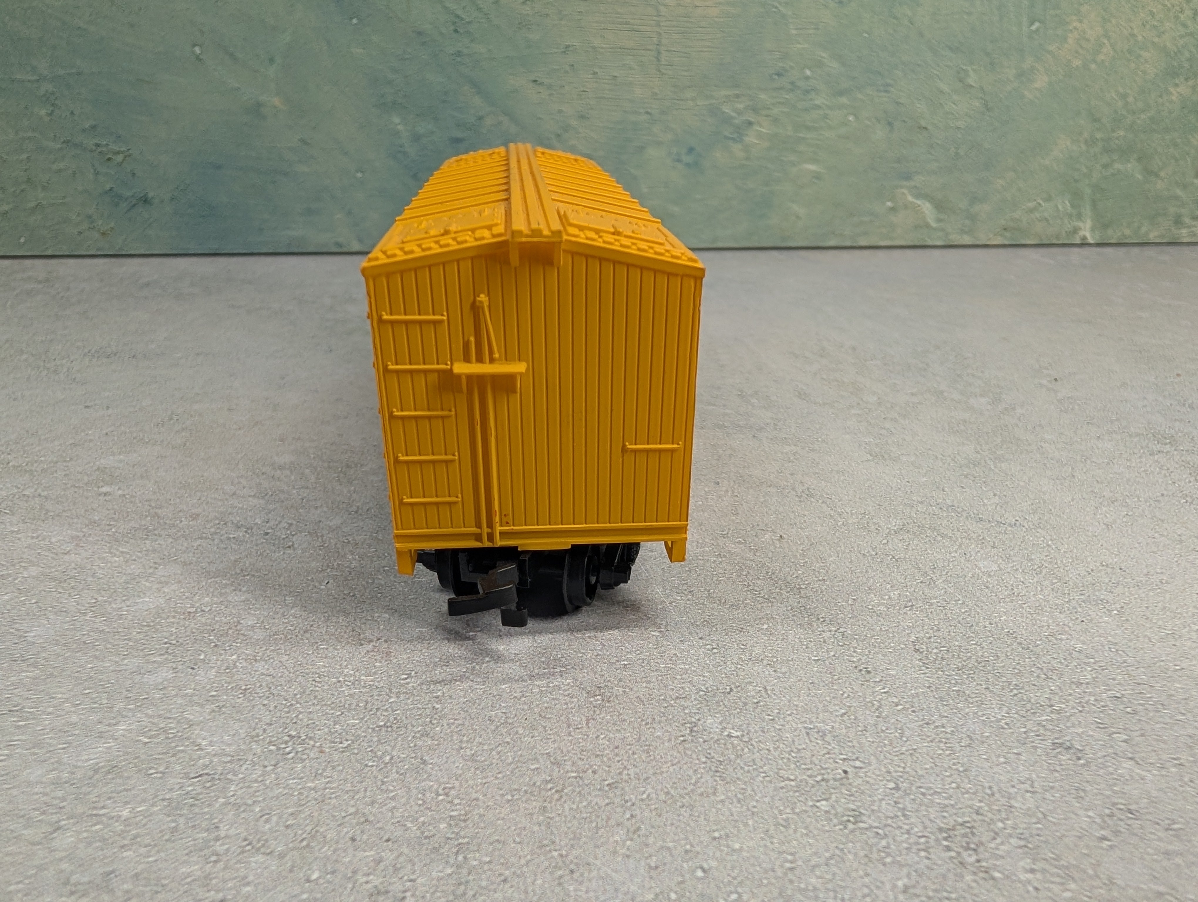 USED Life-Like HO Scale 38' Wooden Reefer Box Car Morrell Meats MORX #9904