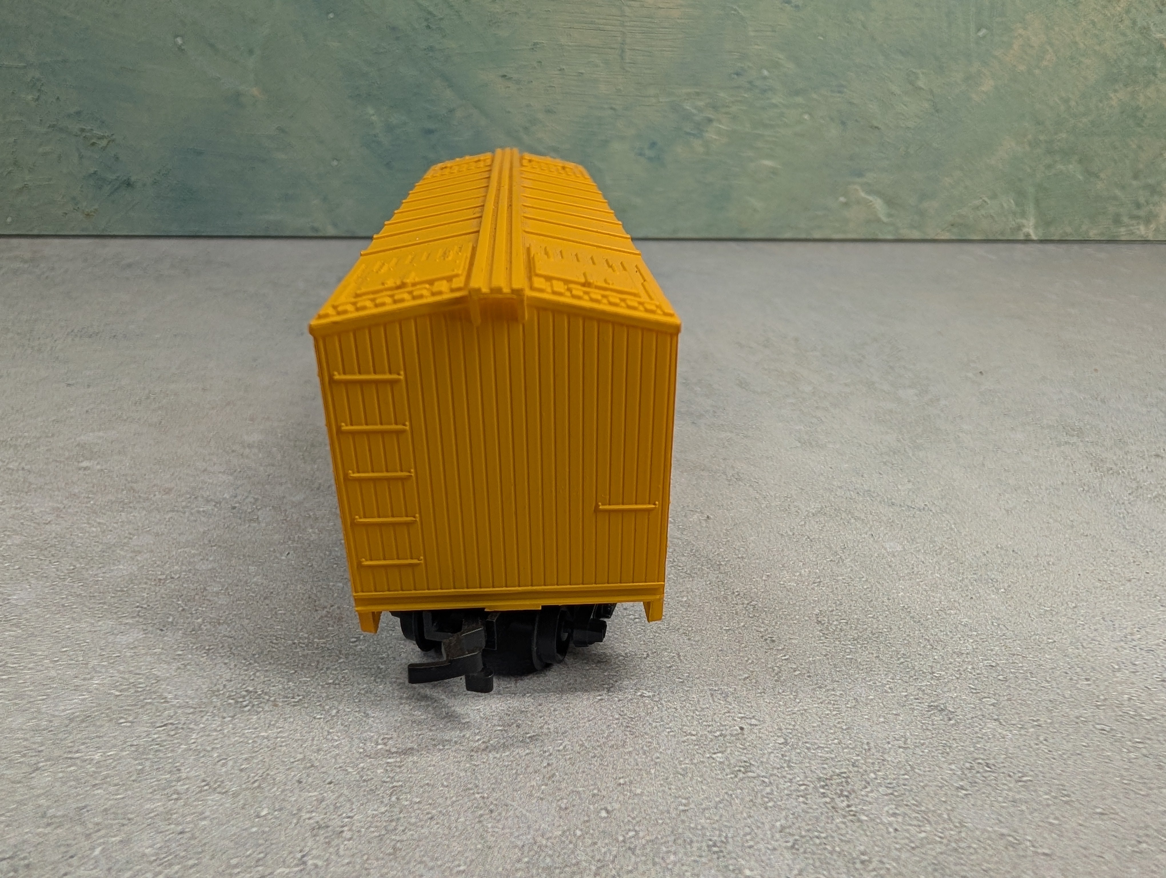 USED Life-Like HO Scale 38' Wooden Reefer Box Car Morrell Meats MORX #9904