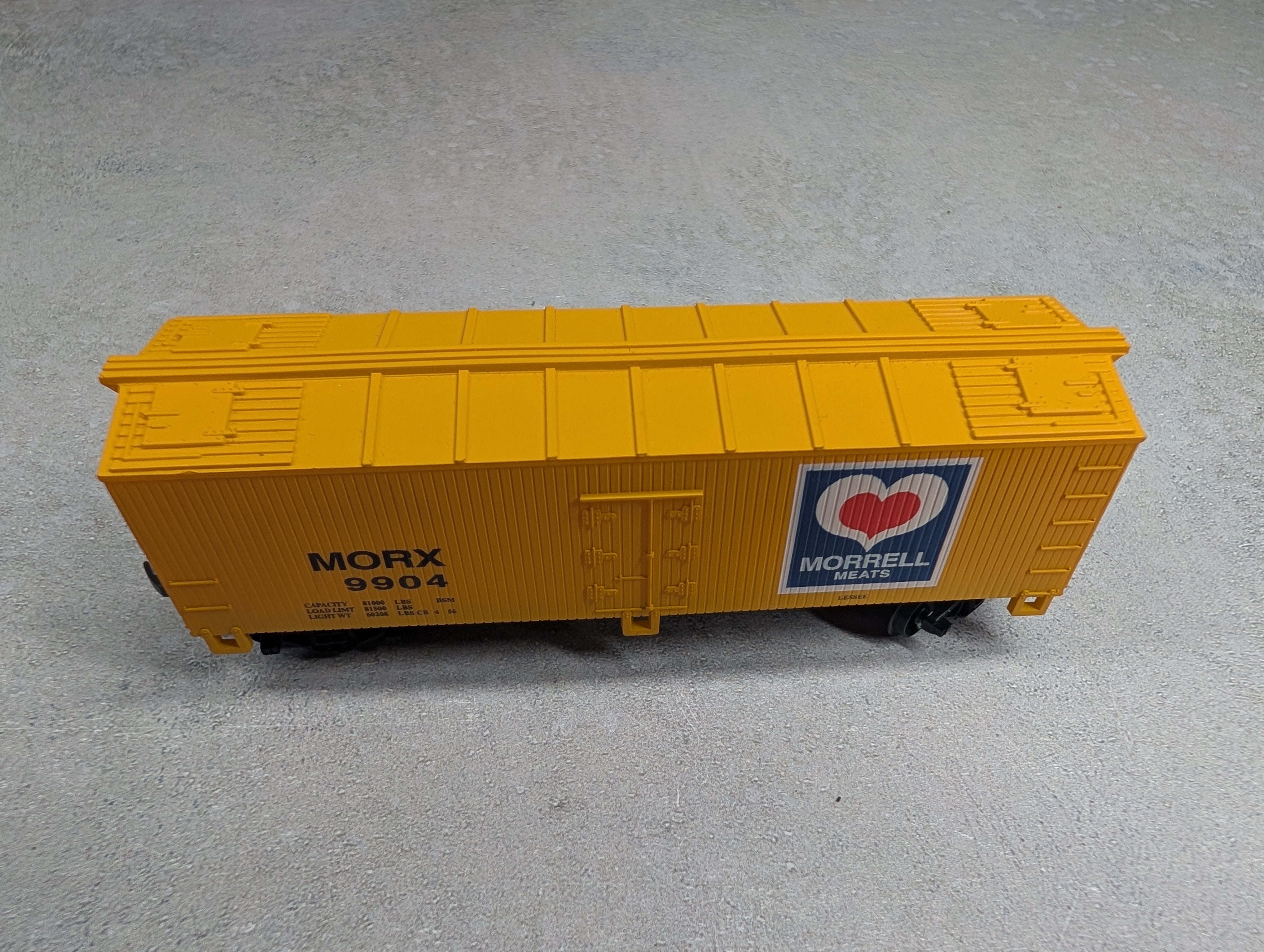 USED Life-Like HO Scale 38' Wooden Reefer Box Car Morrell Meats MORX #9904