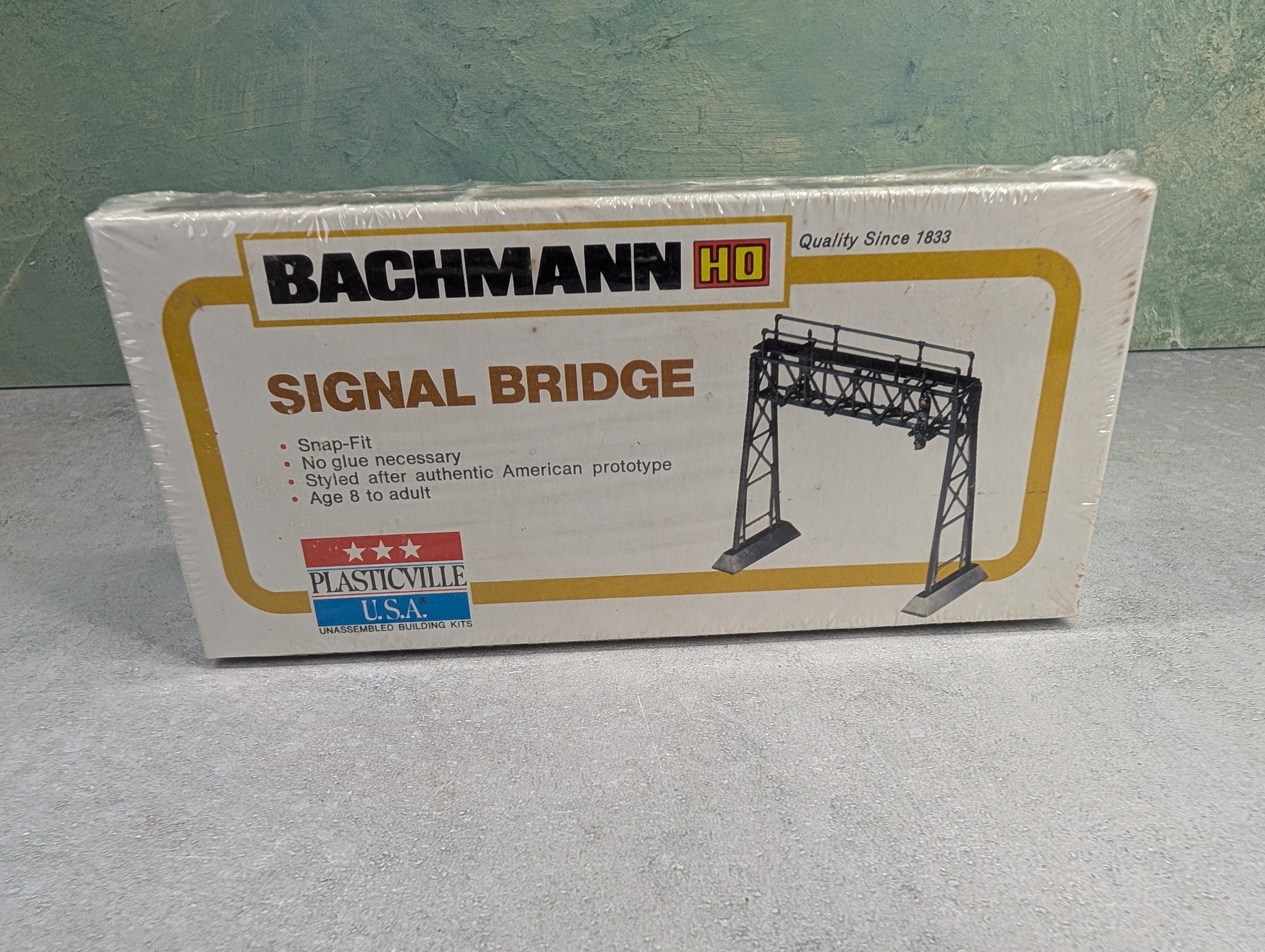 USED Bachmann 2620 HO Scale Signal Bridge Sealed KIT
