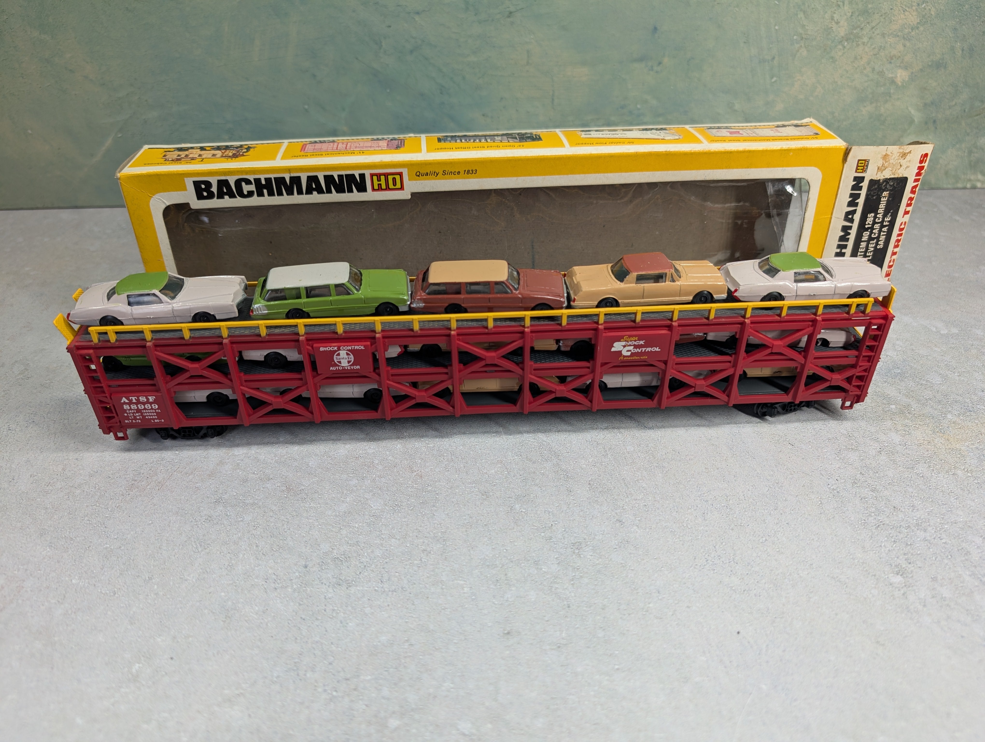 USED Bachmann 1265 HO Scale Tri Level Car Carrier Santa Fe ATSF #88969