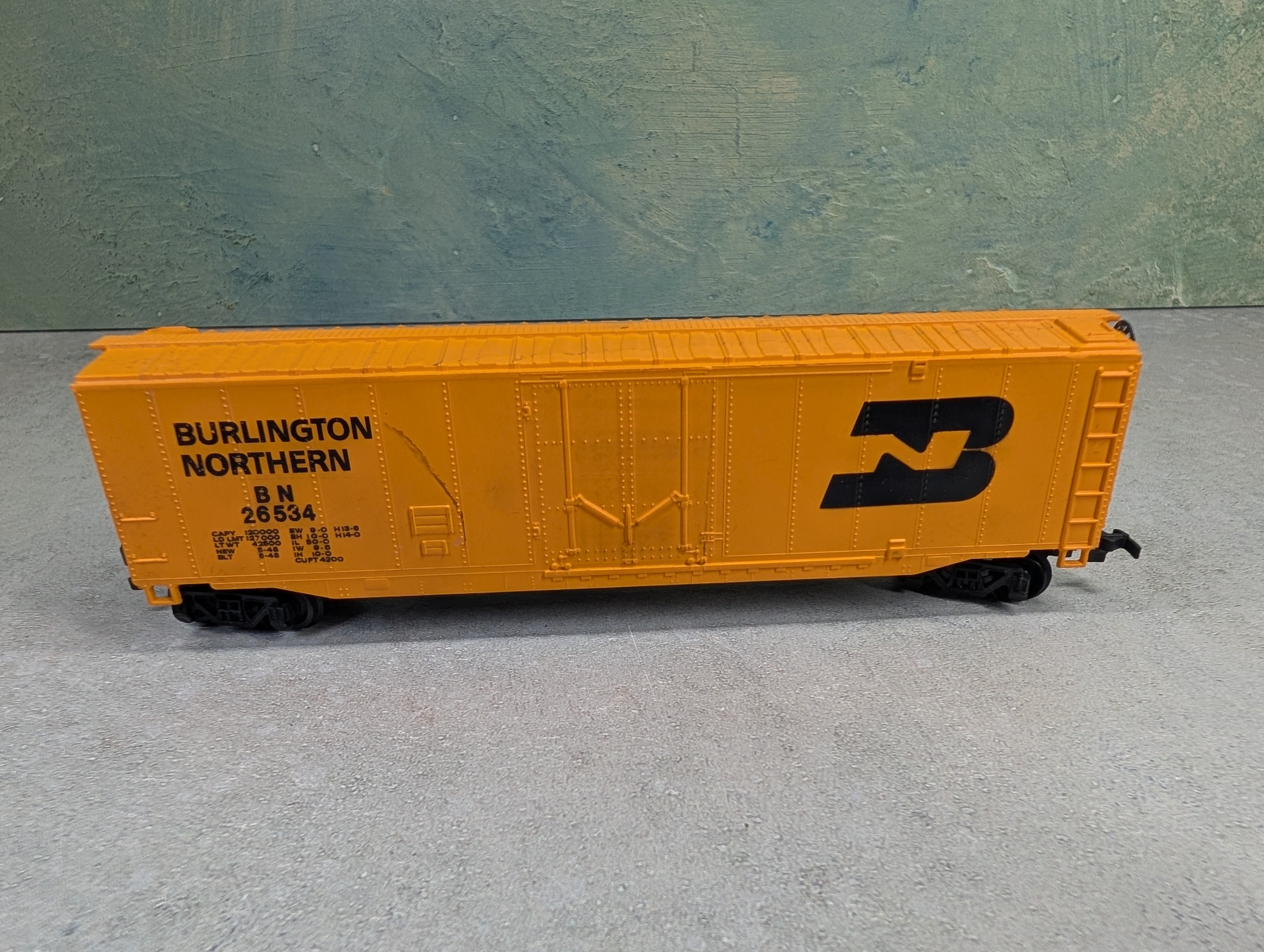 USED Bachmann HO Scale 50' Box Car Burlington Northern BN #26534